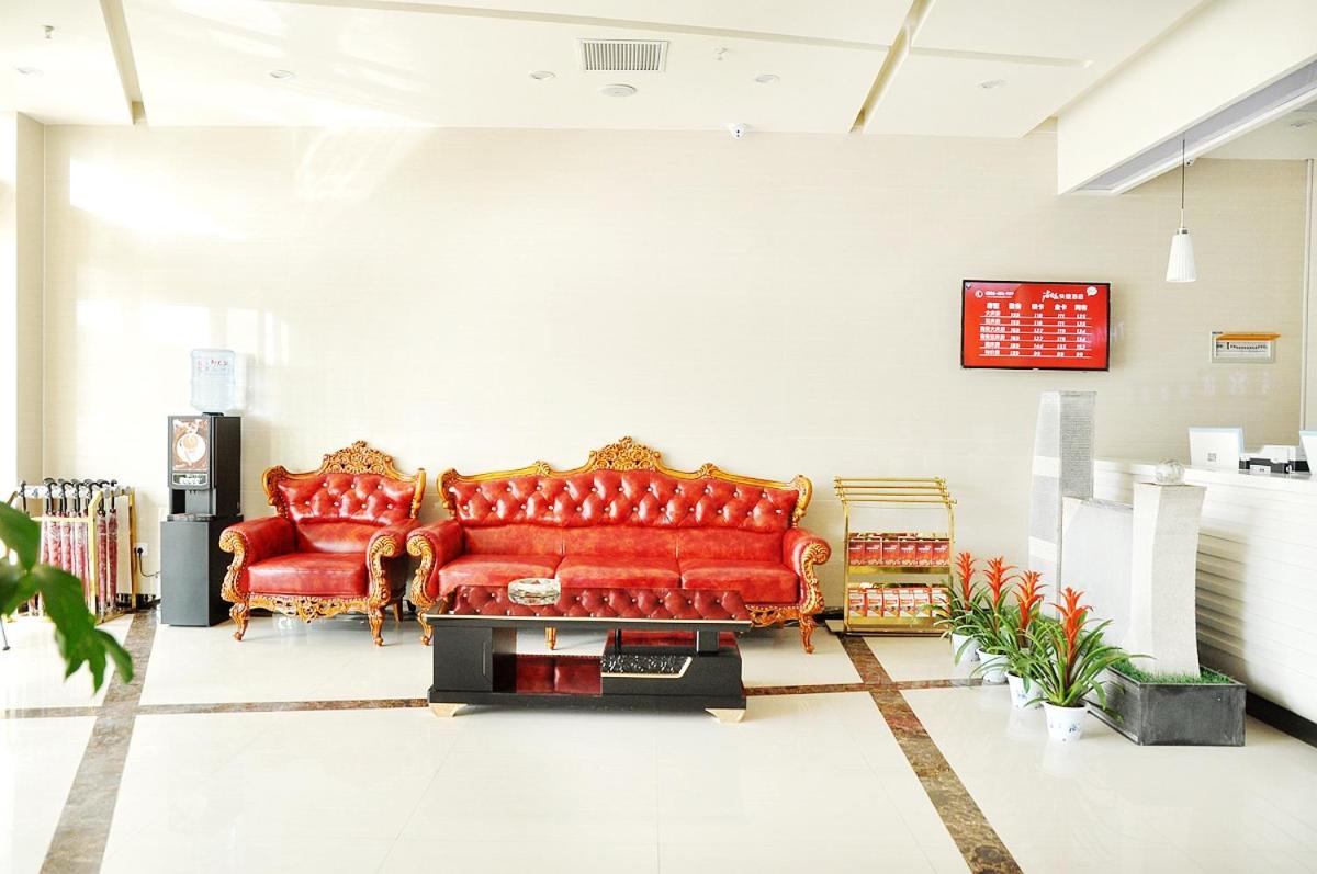 Mainland Chinese Citizens - Casual Room With Mahjong photo 3