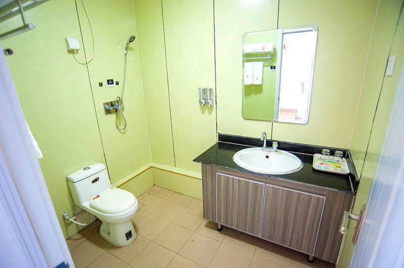 Mainland Chinese Citizens - Special Offer Twin Room - Photo 4