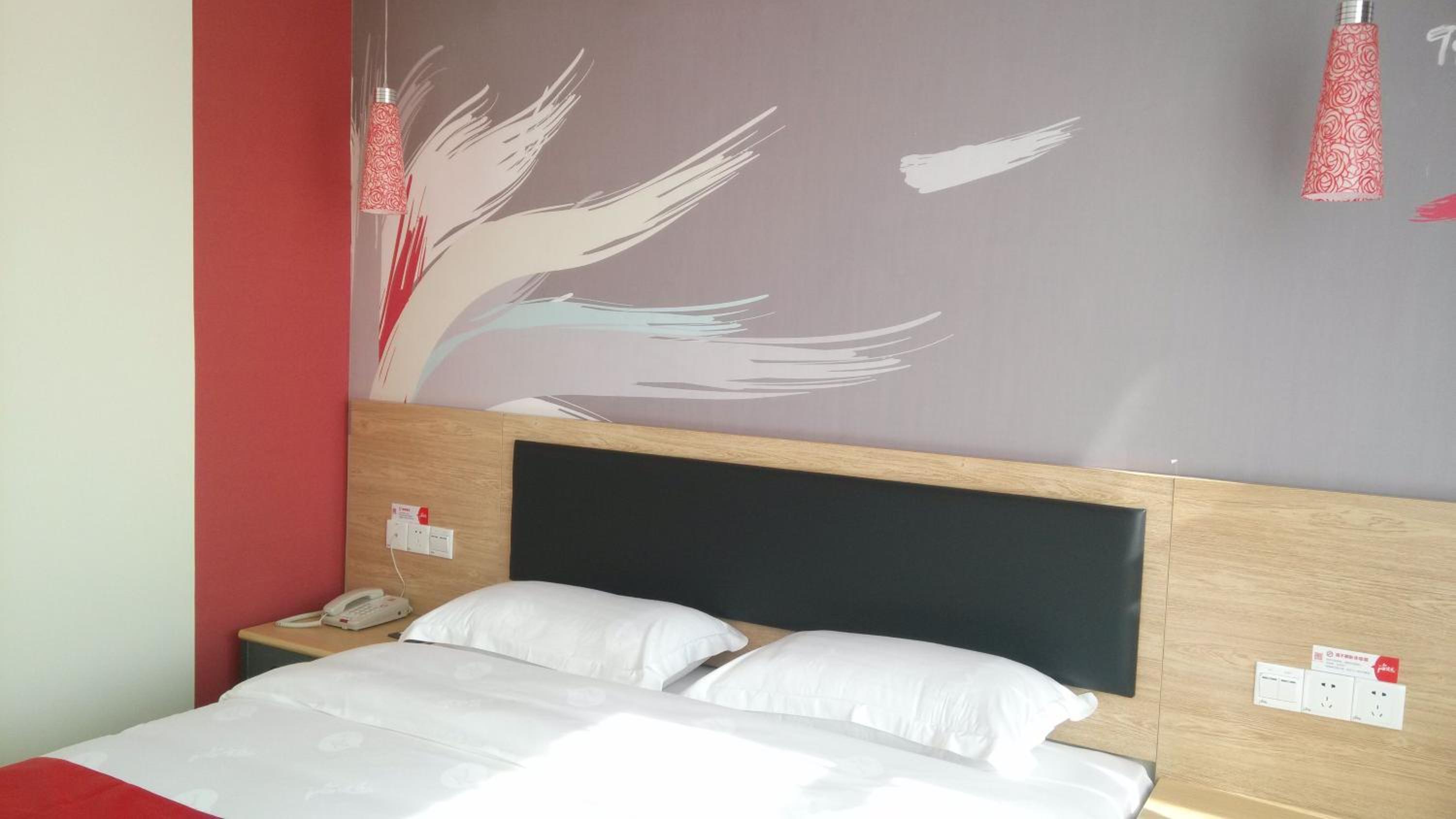 Mainland Chinese Citizens - Casual Room With Mahjong photo 1