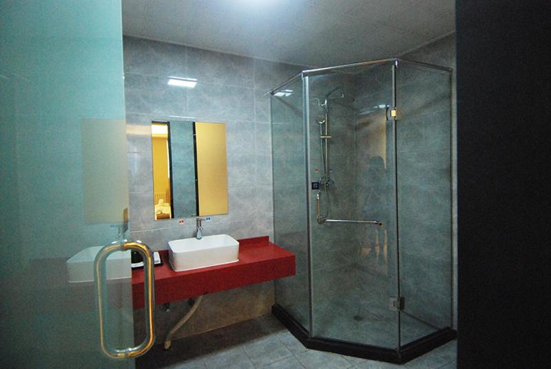 Mainland Chinese Citizens - Family Room photo 2