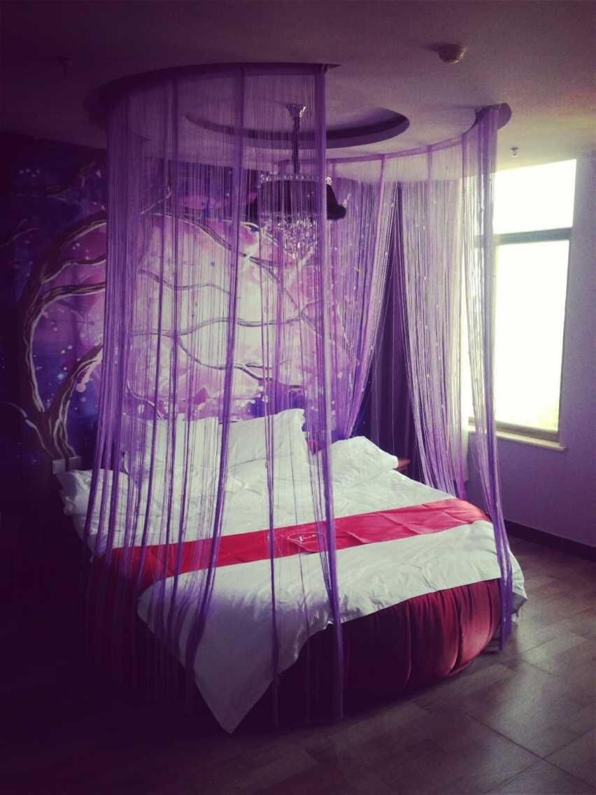 Mainland Chinese Citizens - Flavor Round Bed Room photo 2