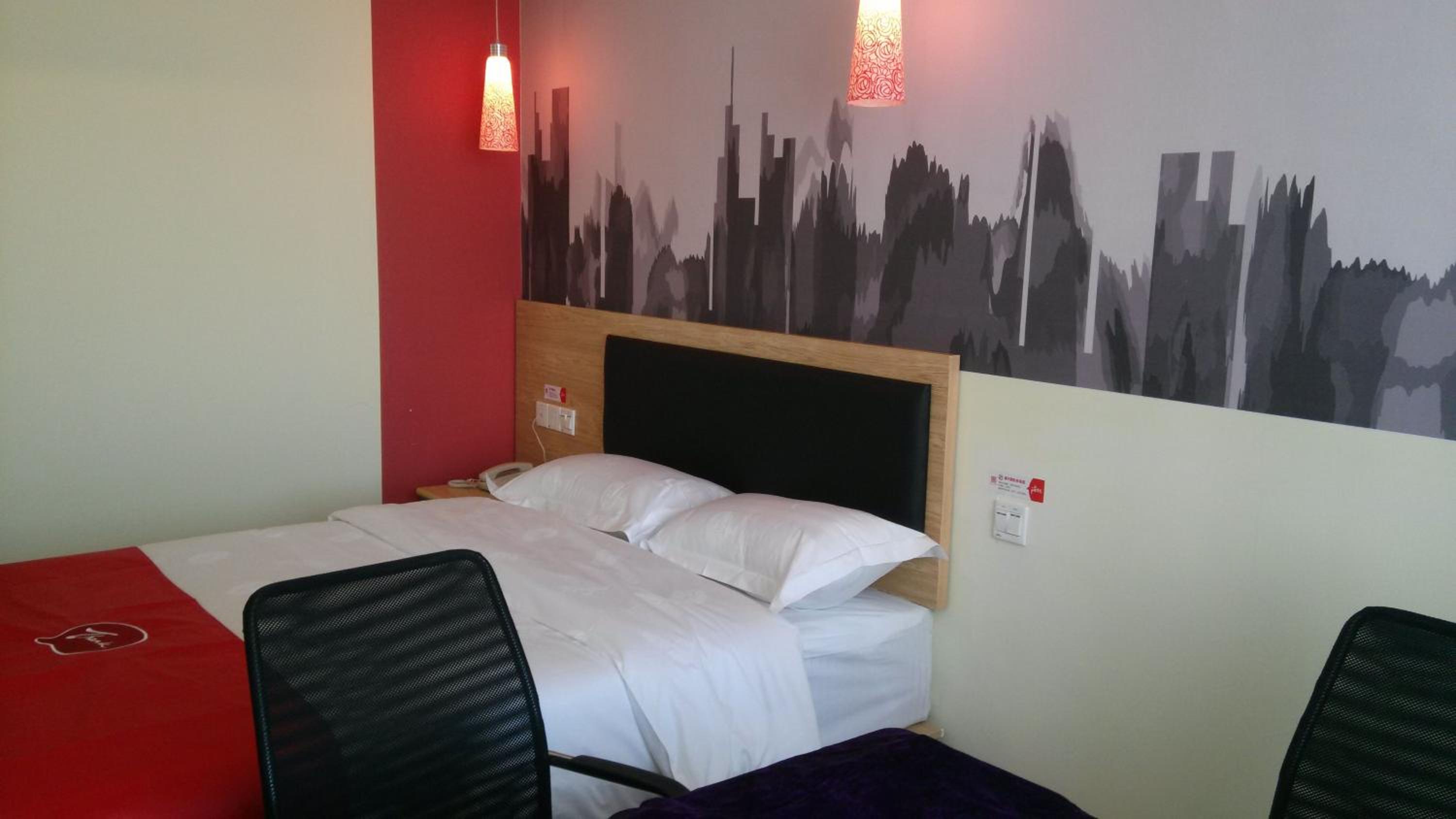 Mainland Chinese Citizens - Casual Room With Mahjong photo 2