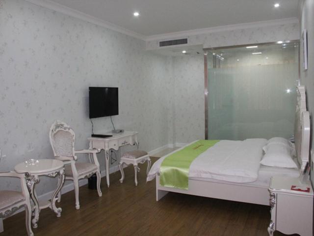 Mainland Chinese Citizens - Standard Double Room photo 3