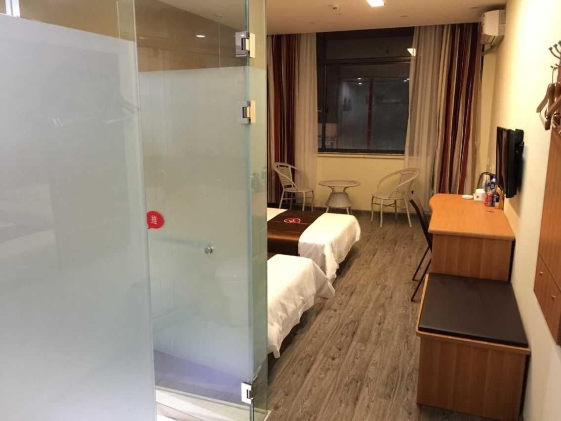 Mainland Chinese Citizens - Superior Twin Room photo 2