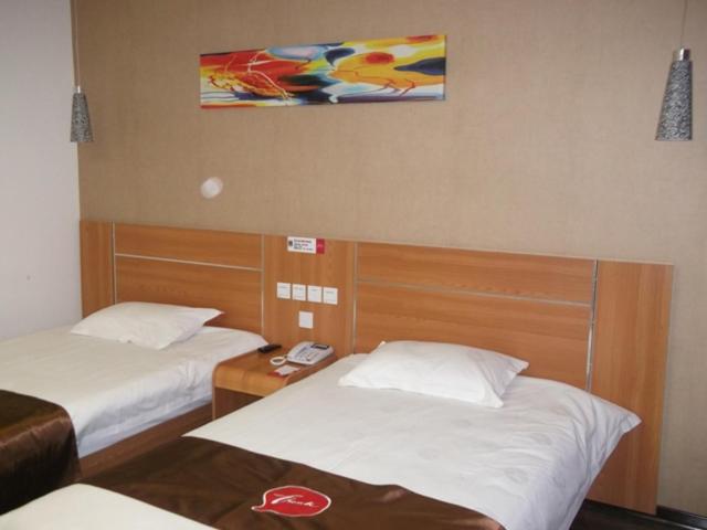 Mainland Chinese Citizens - Standard Twin Room photo 2