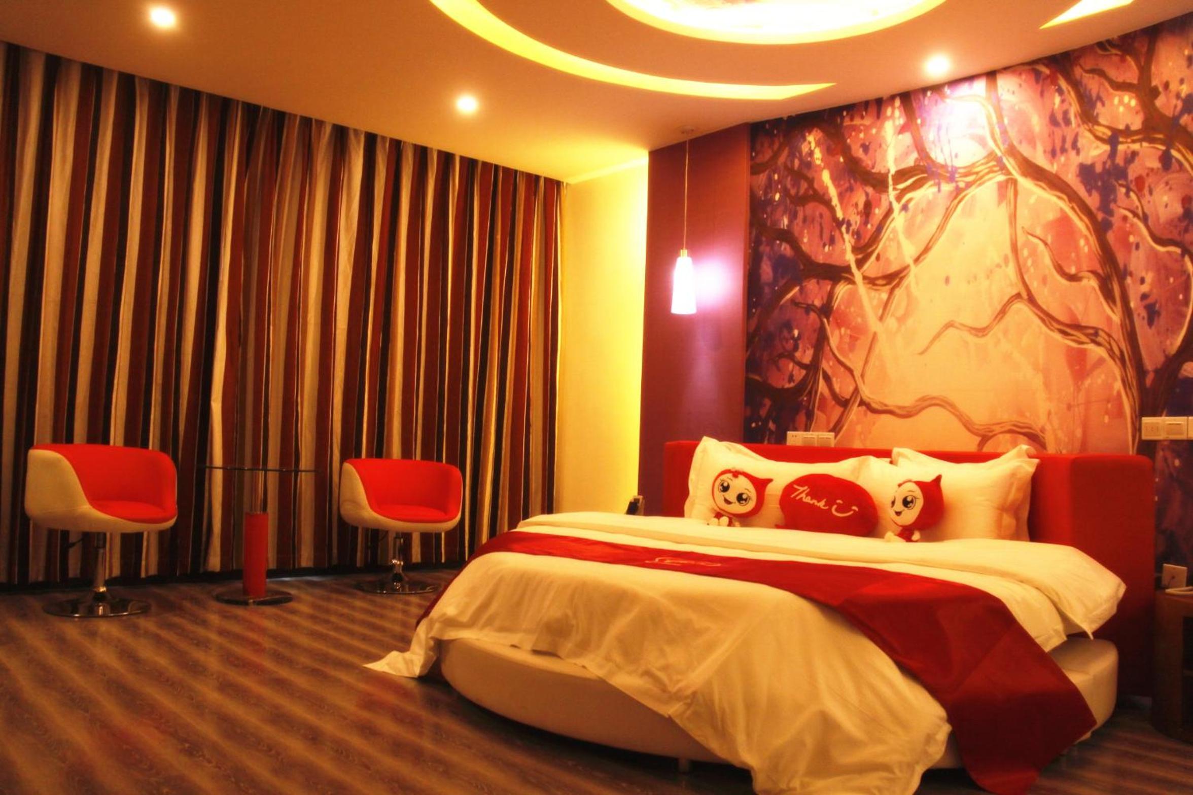 Mainland Chinese Citizens - Flavour Round Bed Room photo 1