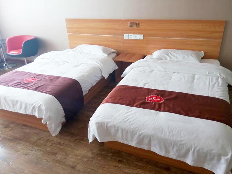 Mainland Chinese Citizens - Business Twin Room photo 3