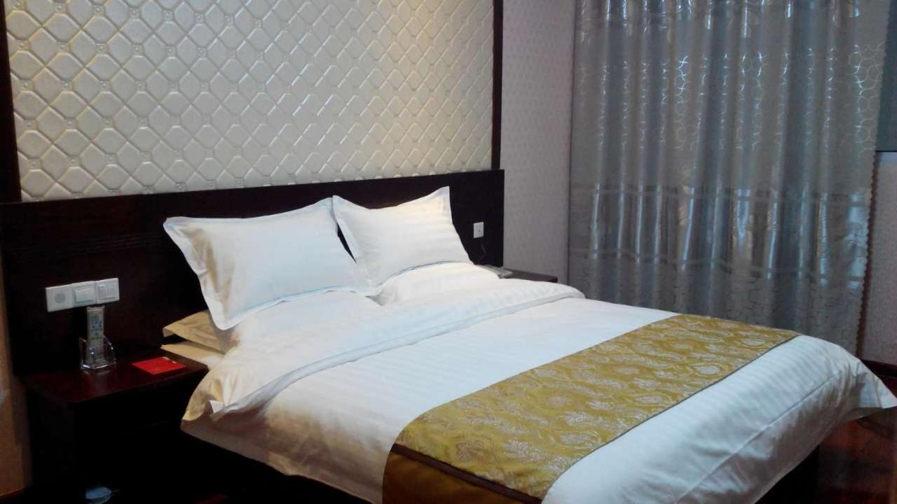Mainland Chinese Citizens - Business Suite photo 1