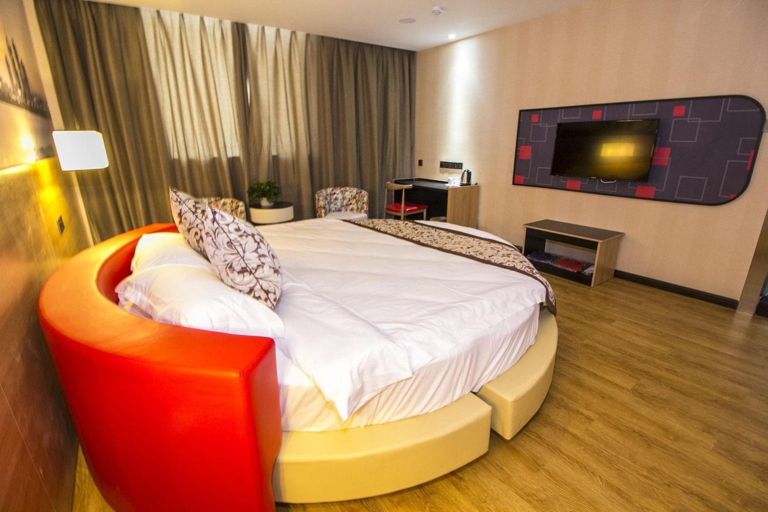 Mainland Chinese Citizens - Flavour Round Bed Room