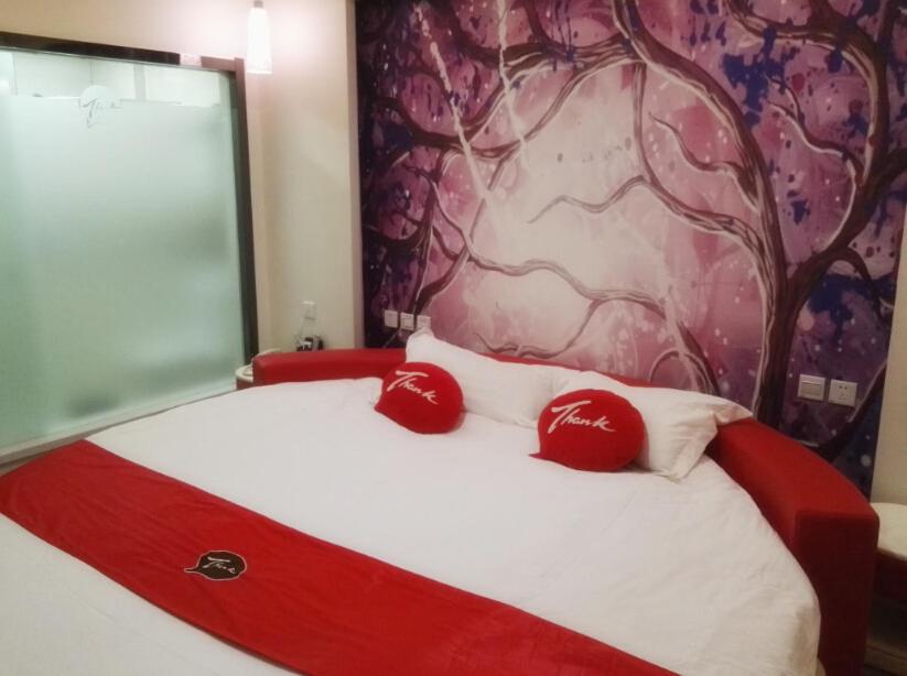 Premier Twin Room photo 2