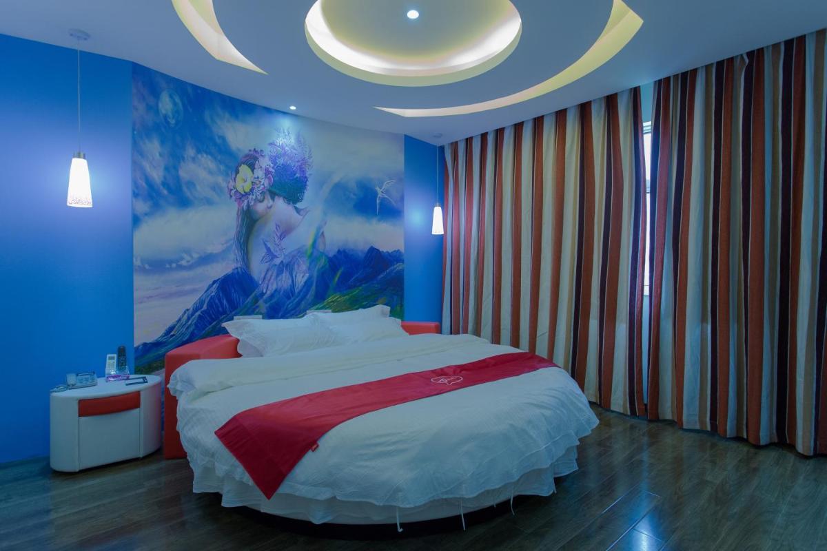 Mainland Chinese Citizens - Flavour Round Bed Room photo 2