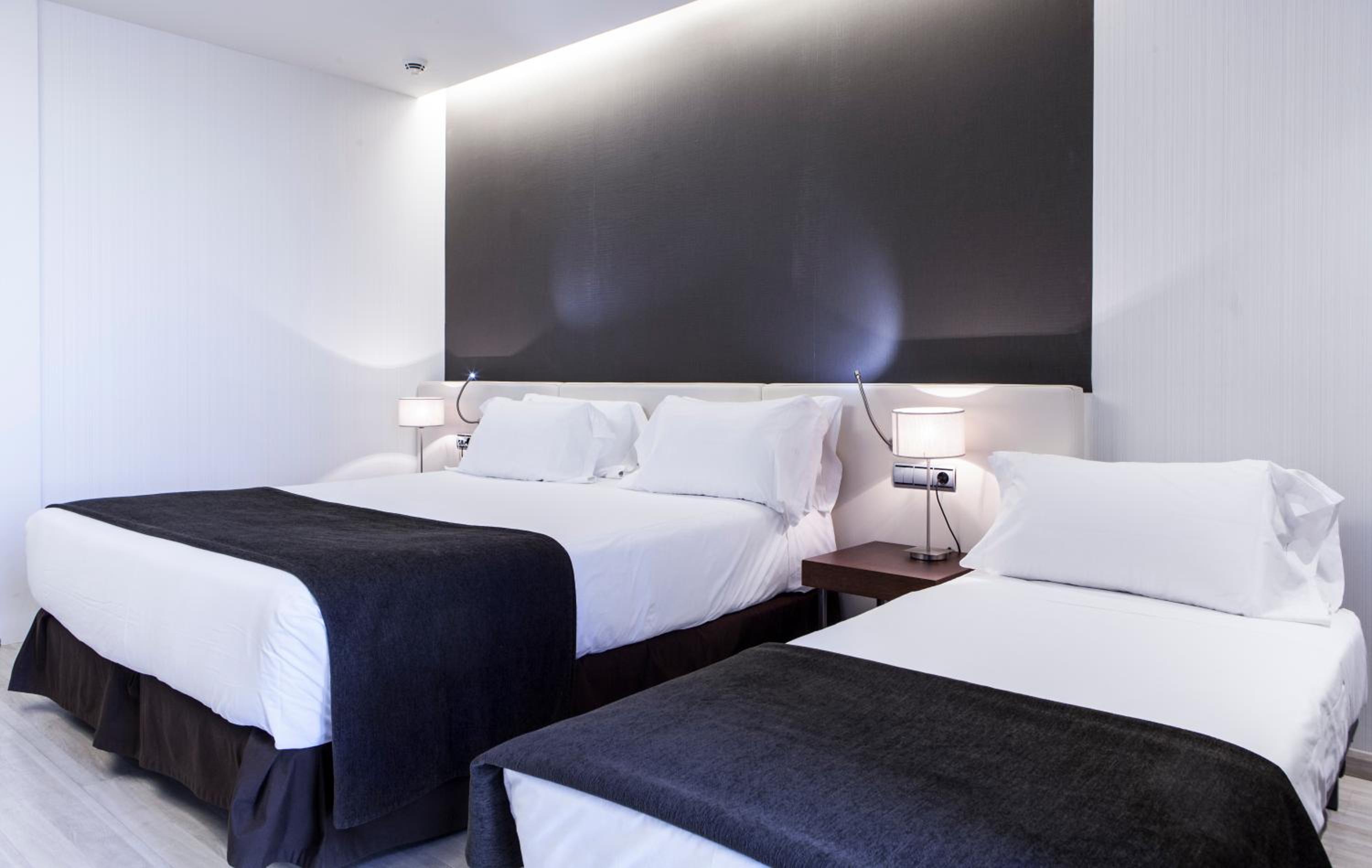Triple Room - Photo 1
