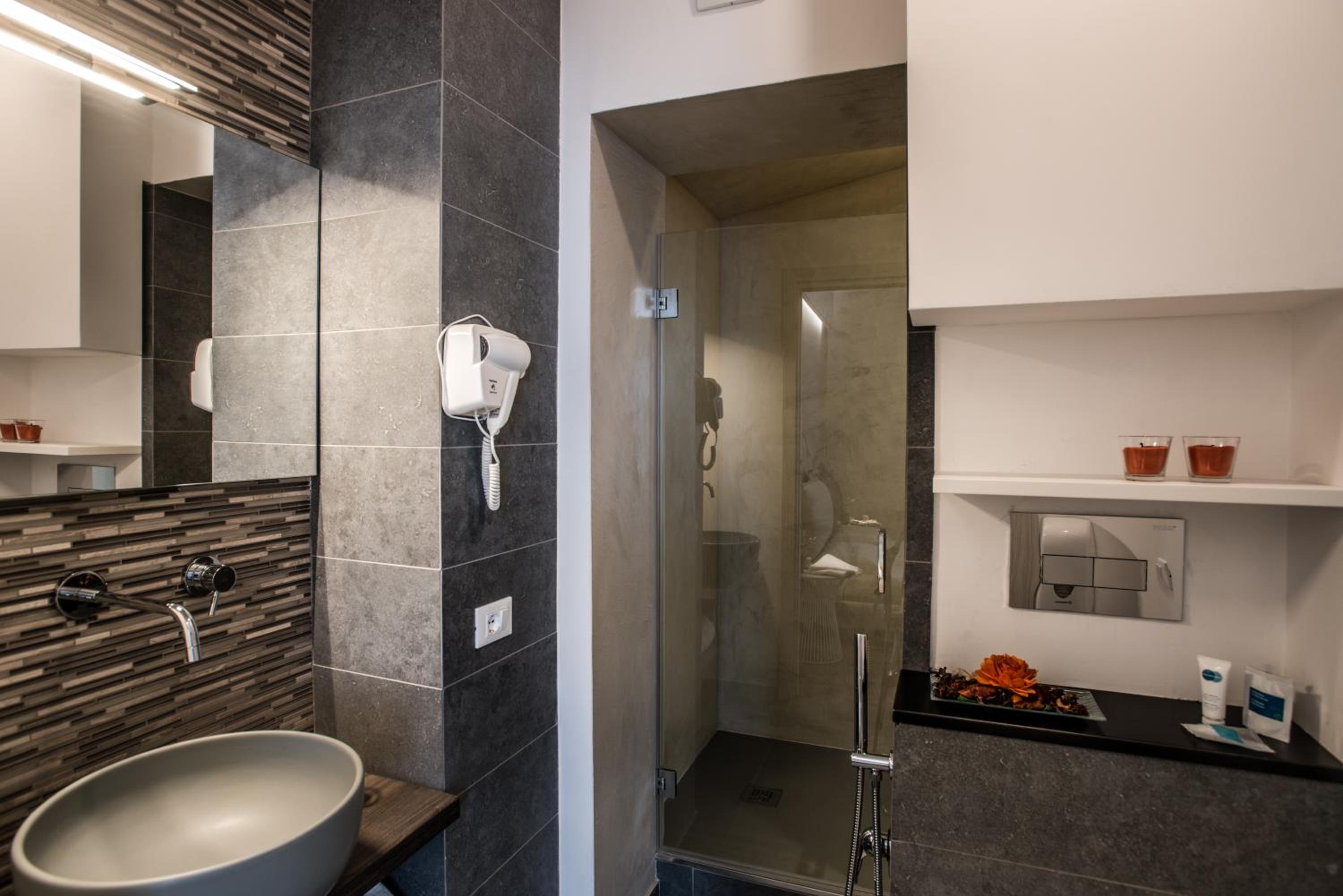 Superior Triple Room photo 3