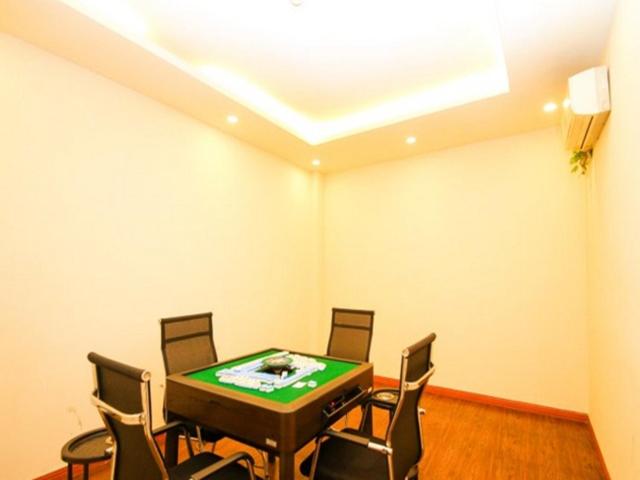 Mainland Chinese Citizens - Casual Room with Mah-jongg