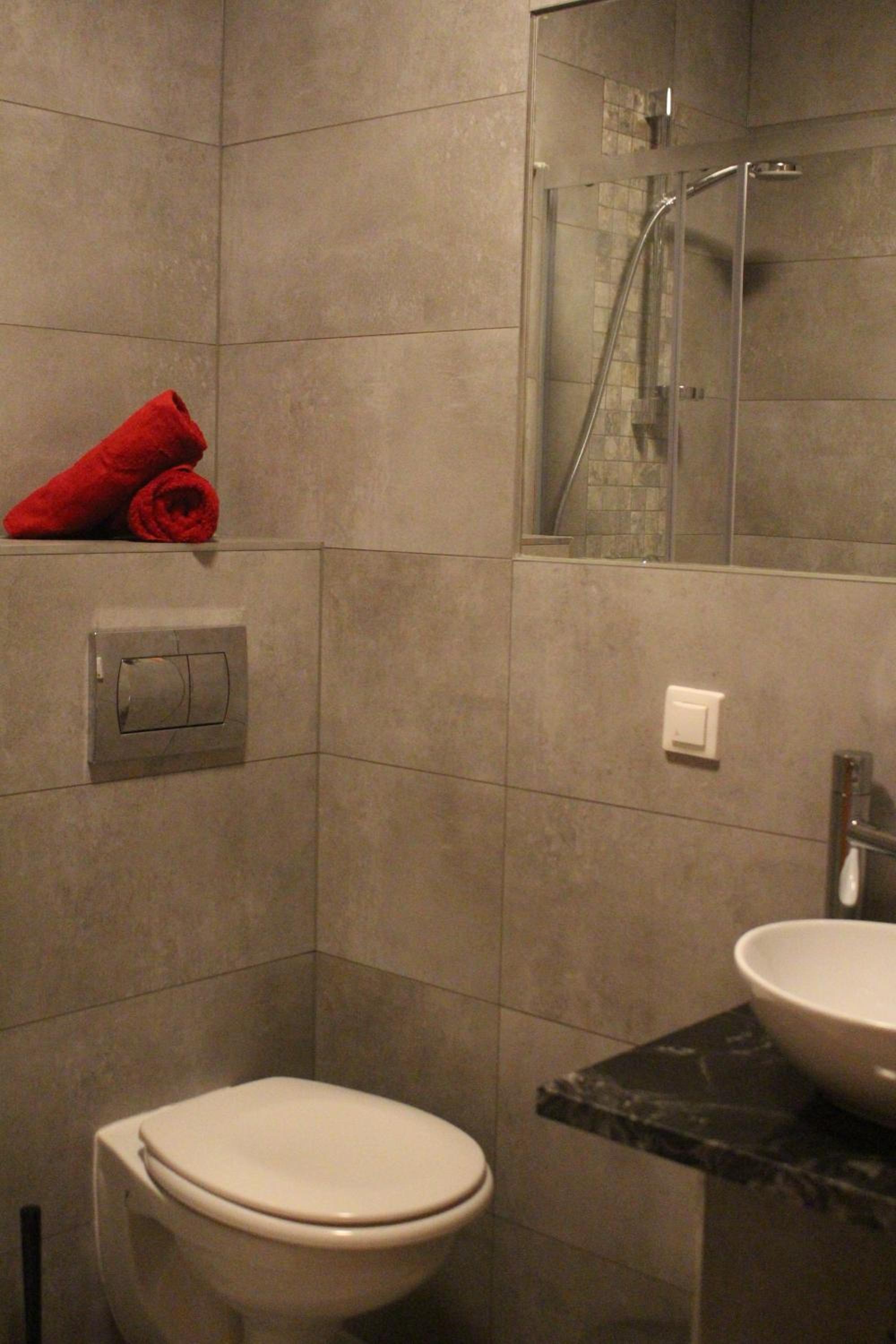 Room with Balcony and Private External bathroom - Photo 12
