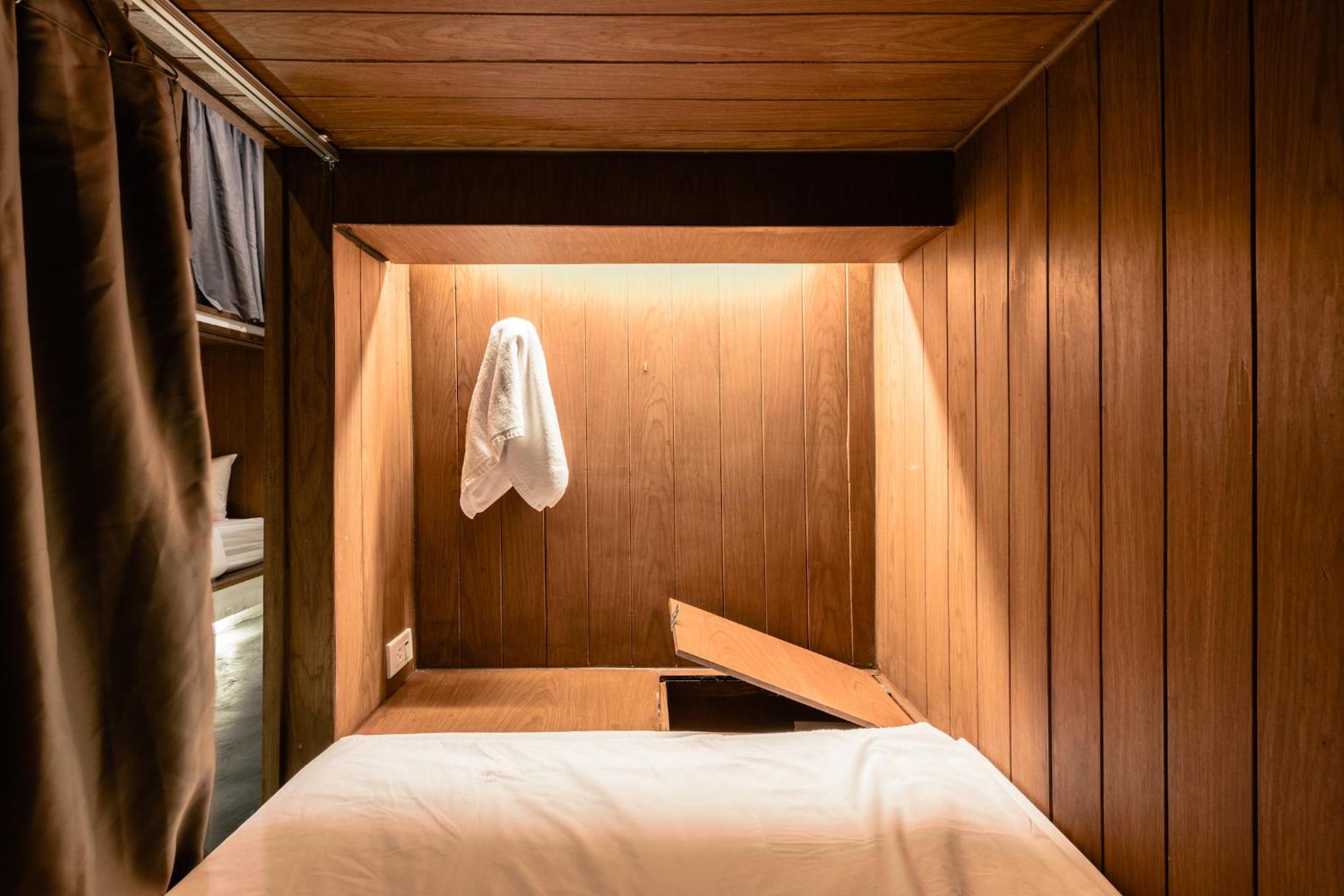 Bed in 4-Bed Mixed Dormitory Room photo 1