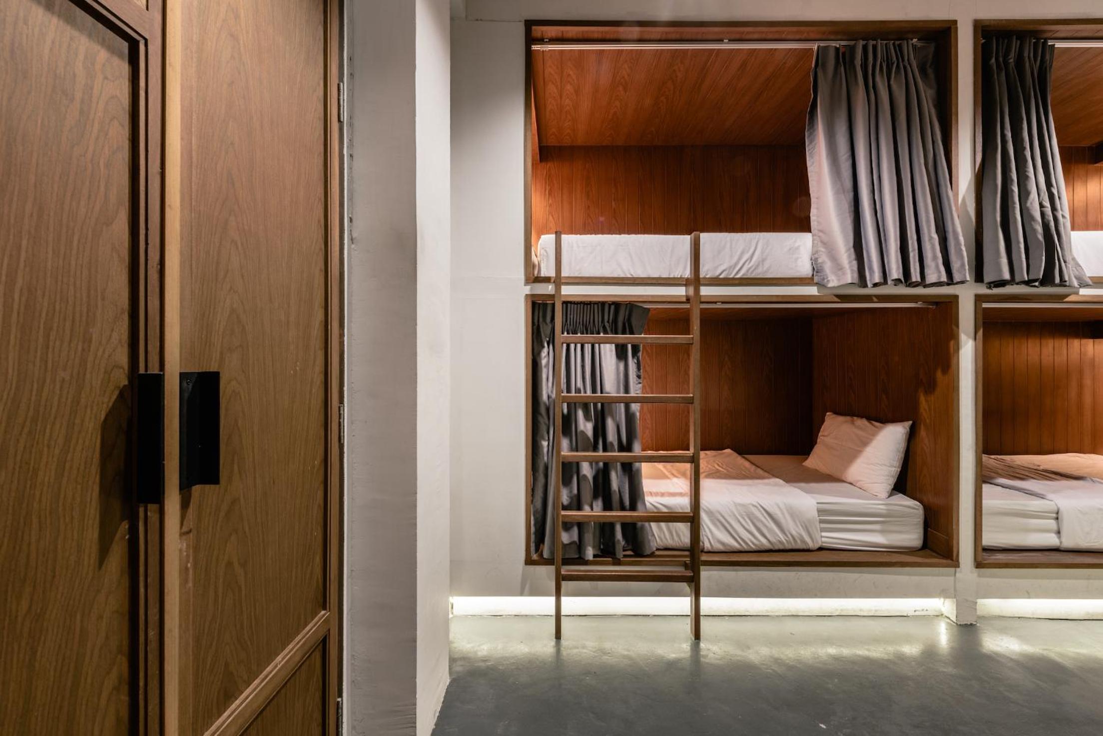 Bed in 6-Bed Mixed Dormitory Room photo 1