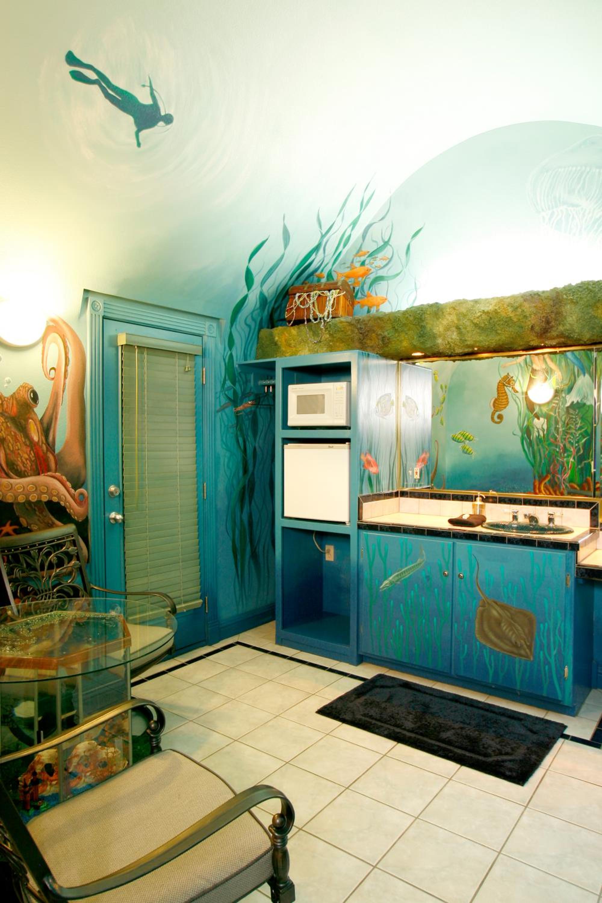 King Room - Atlantis Under the Sea Theme photo 3