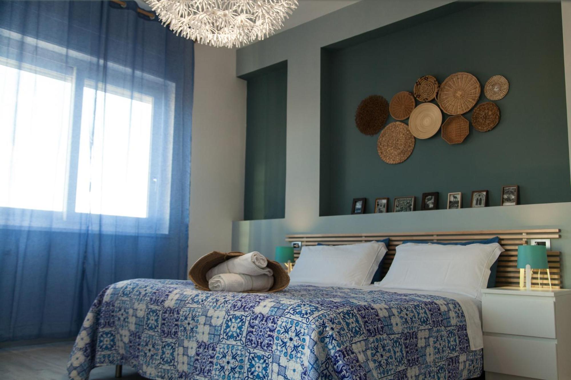 Standard Triple Room with Sea View