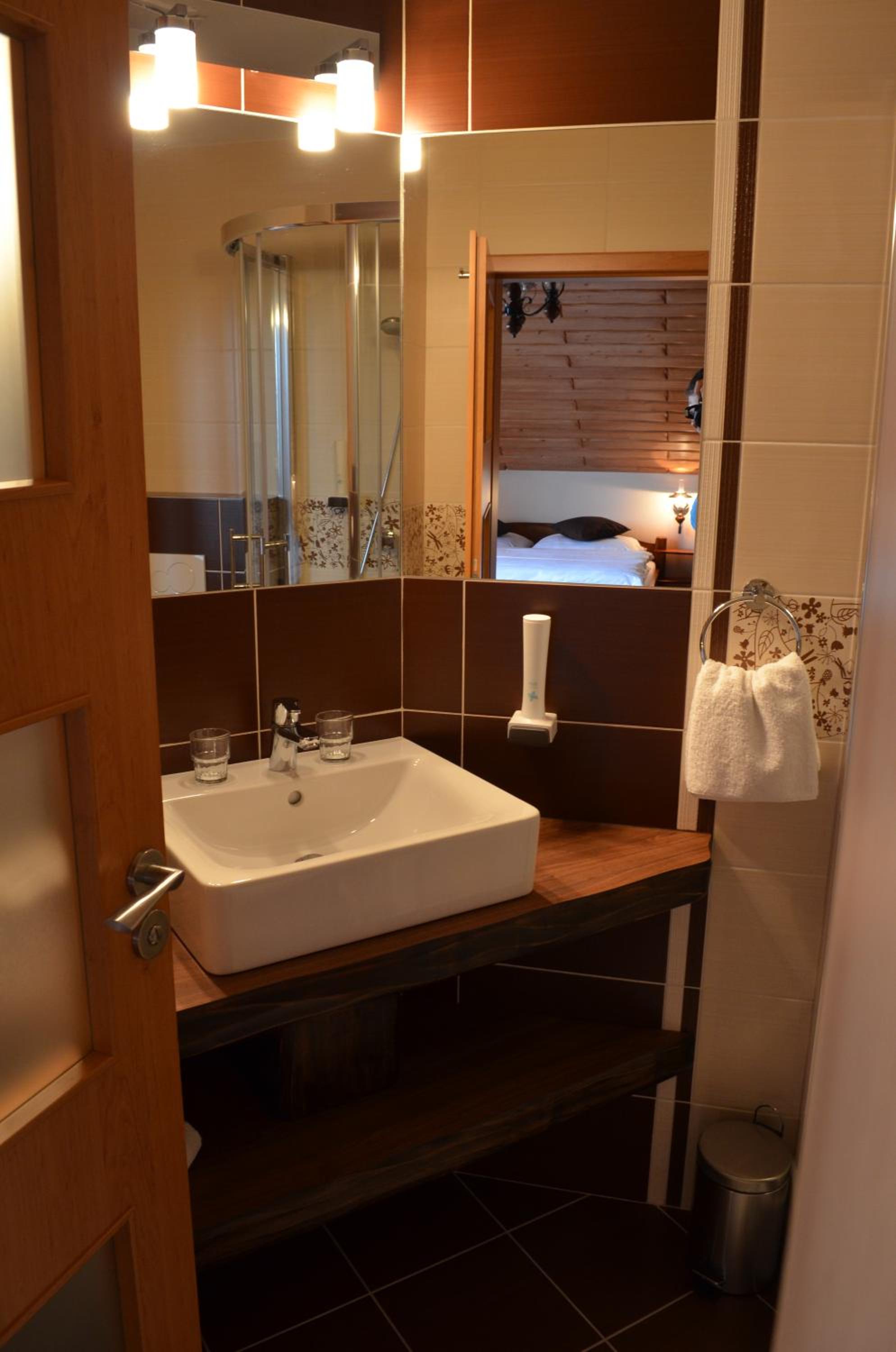 Deluxe Double Room with Balcony photo 3
