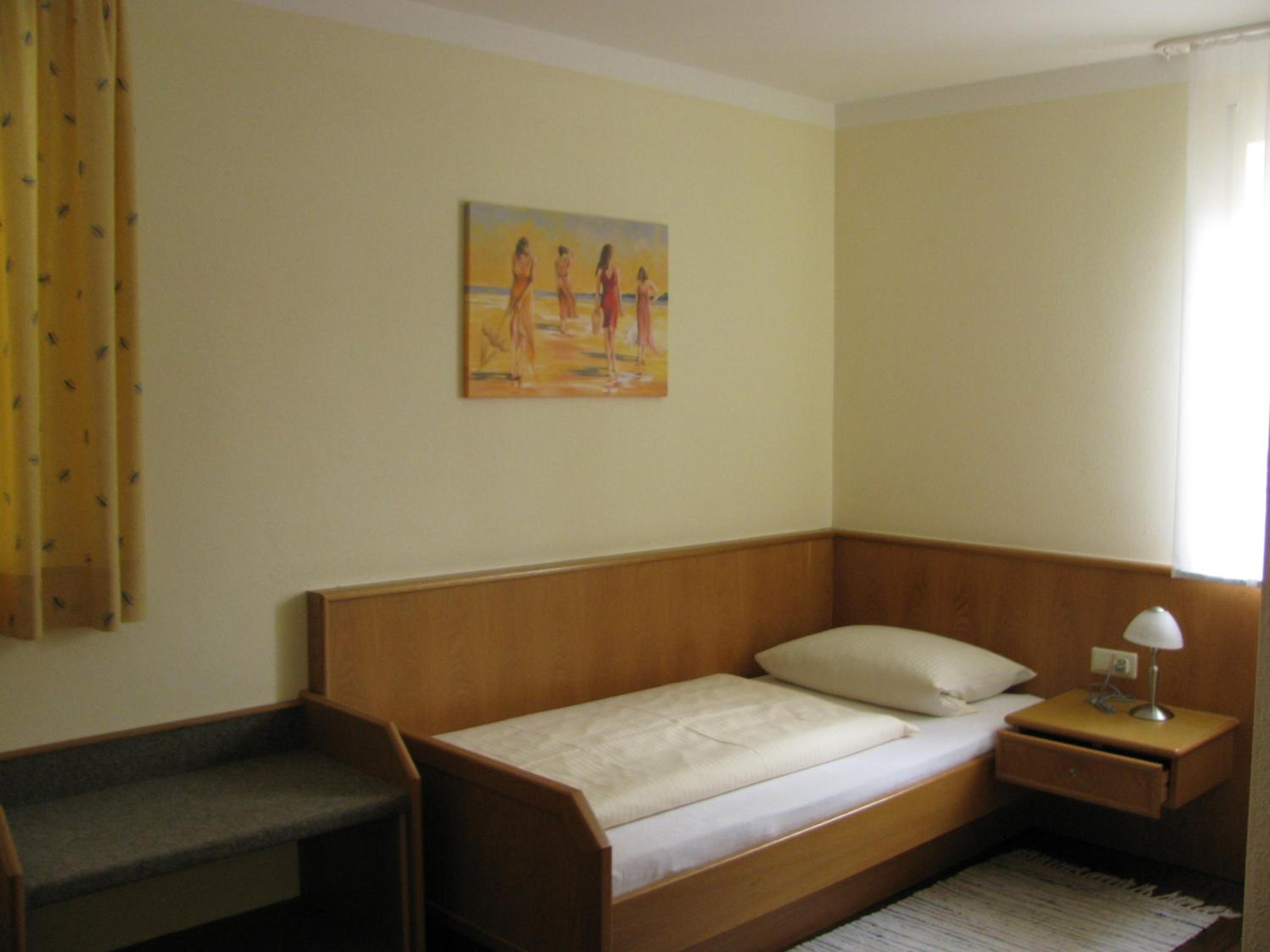 Single Room photo 2