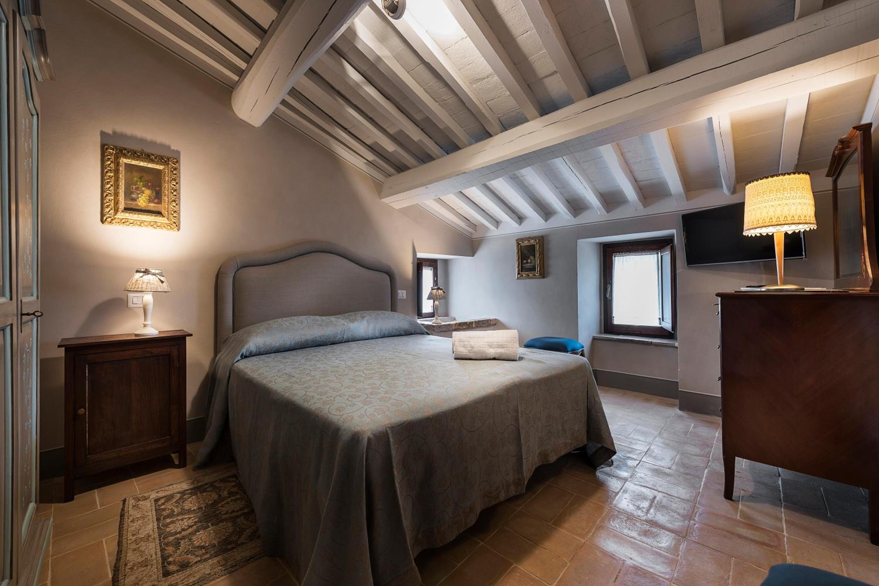 Deluxe Double or Twin Room (medieval castle) photo 2