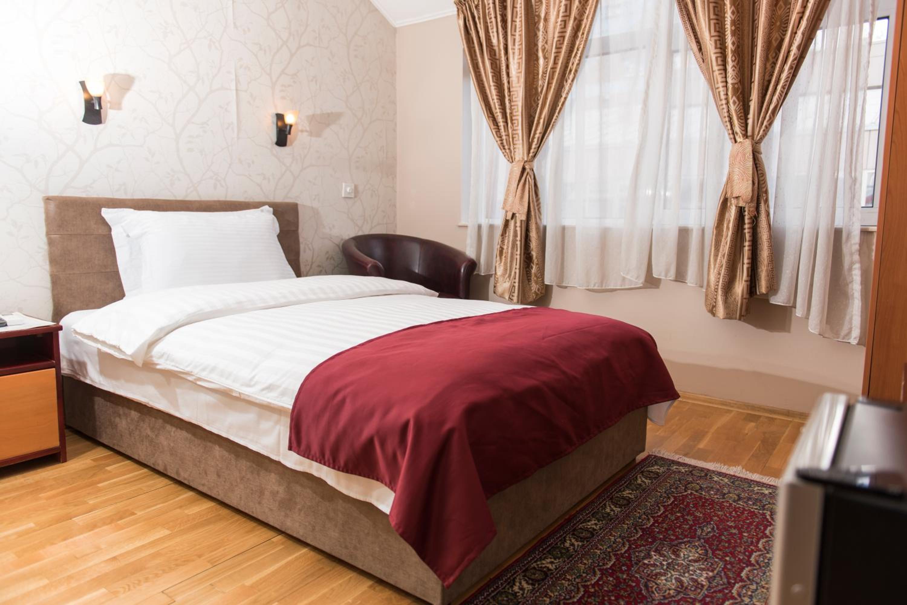 Single Room photo 2