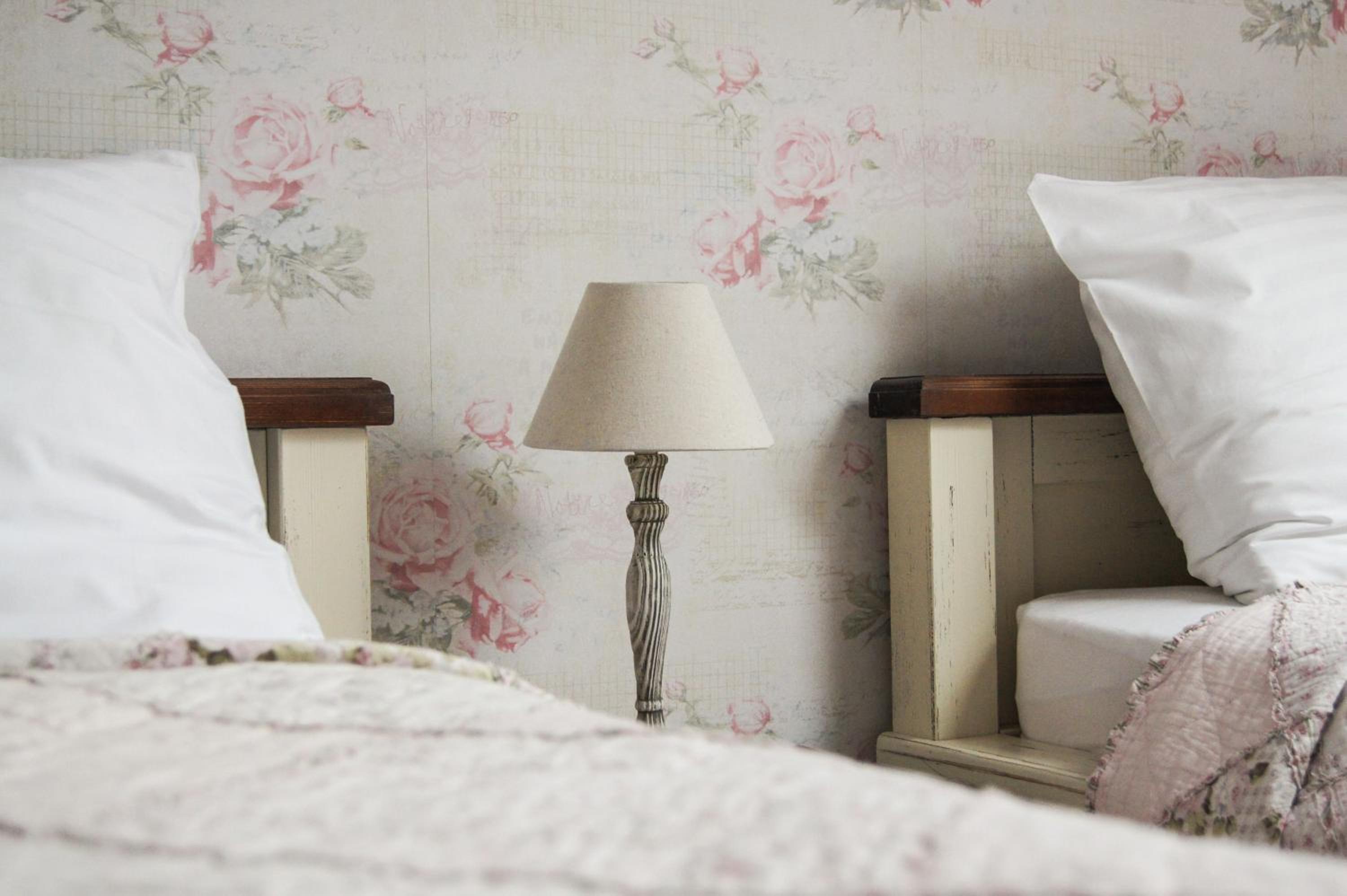 Twin Room - Photo 10