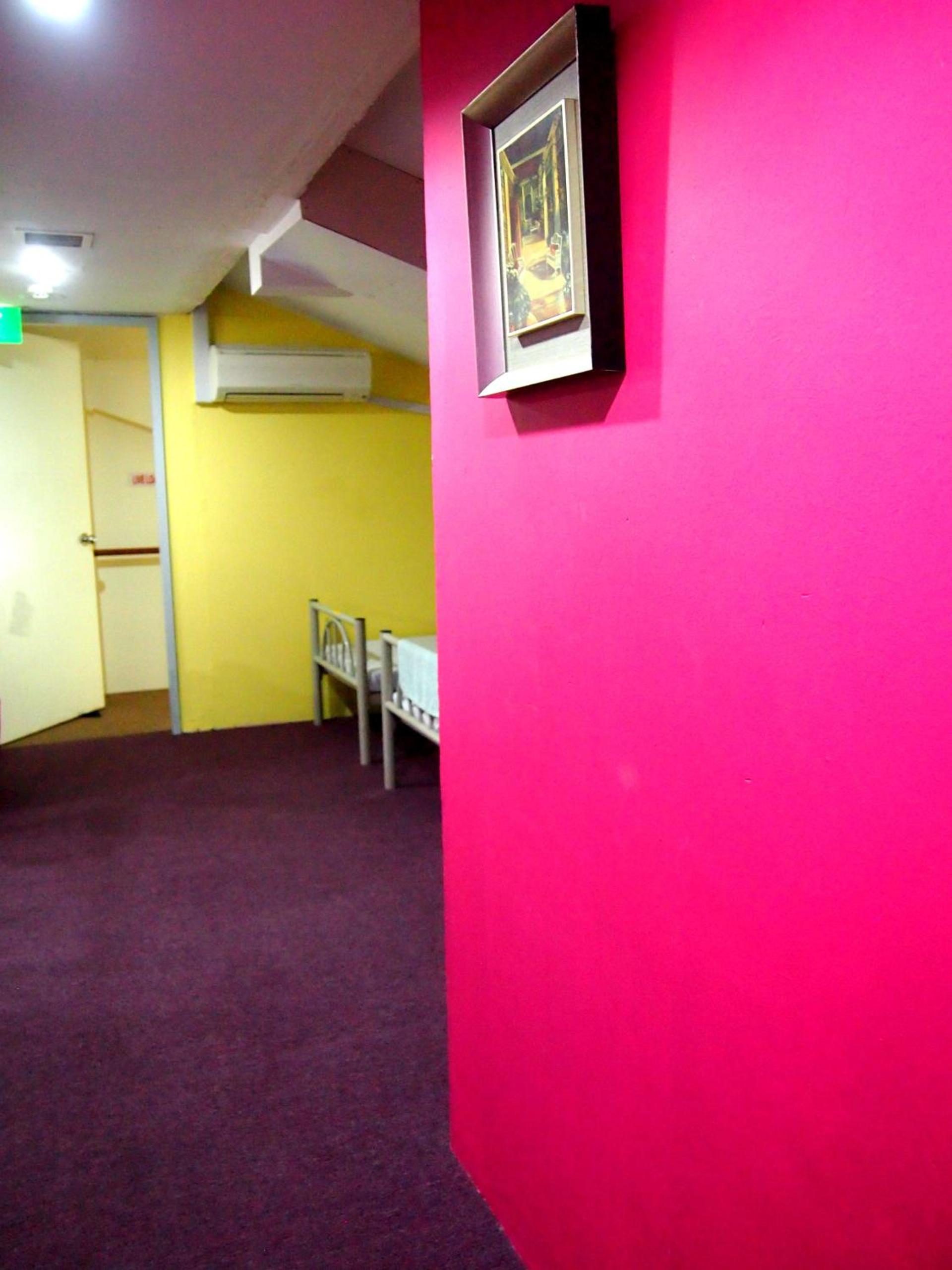 Bed in 14-Bed Mixed Dormitory Room photo 2