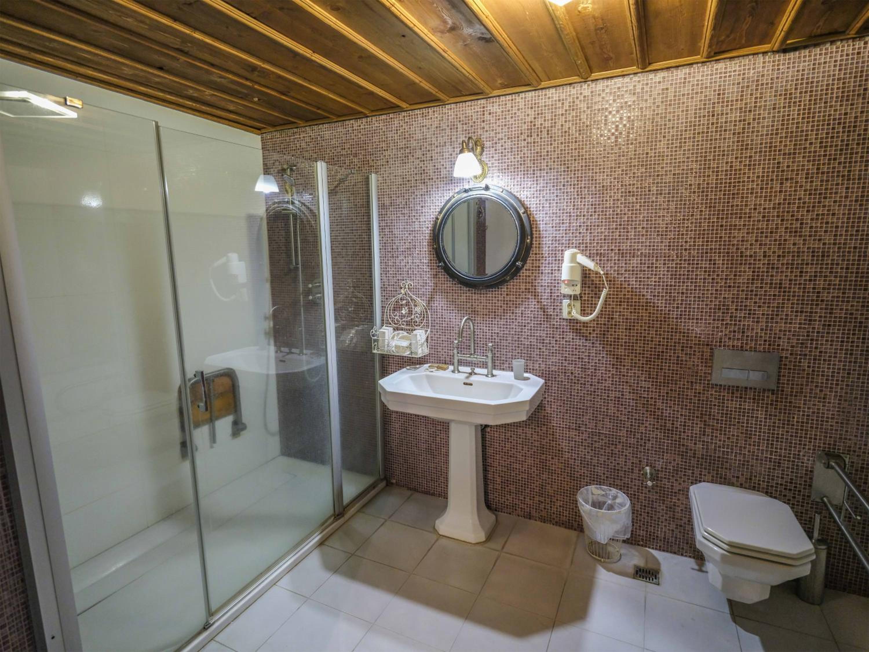 Deluxe Suite, photo 6