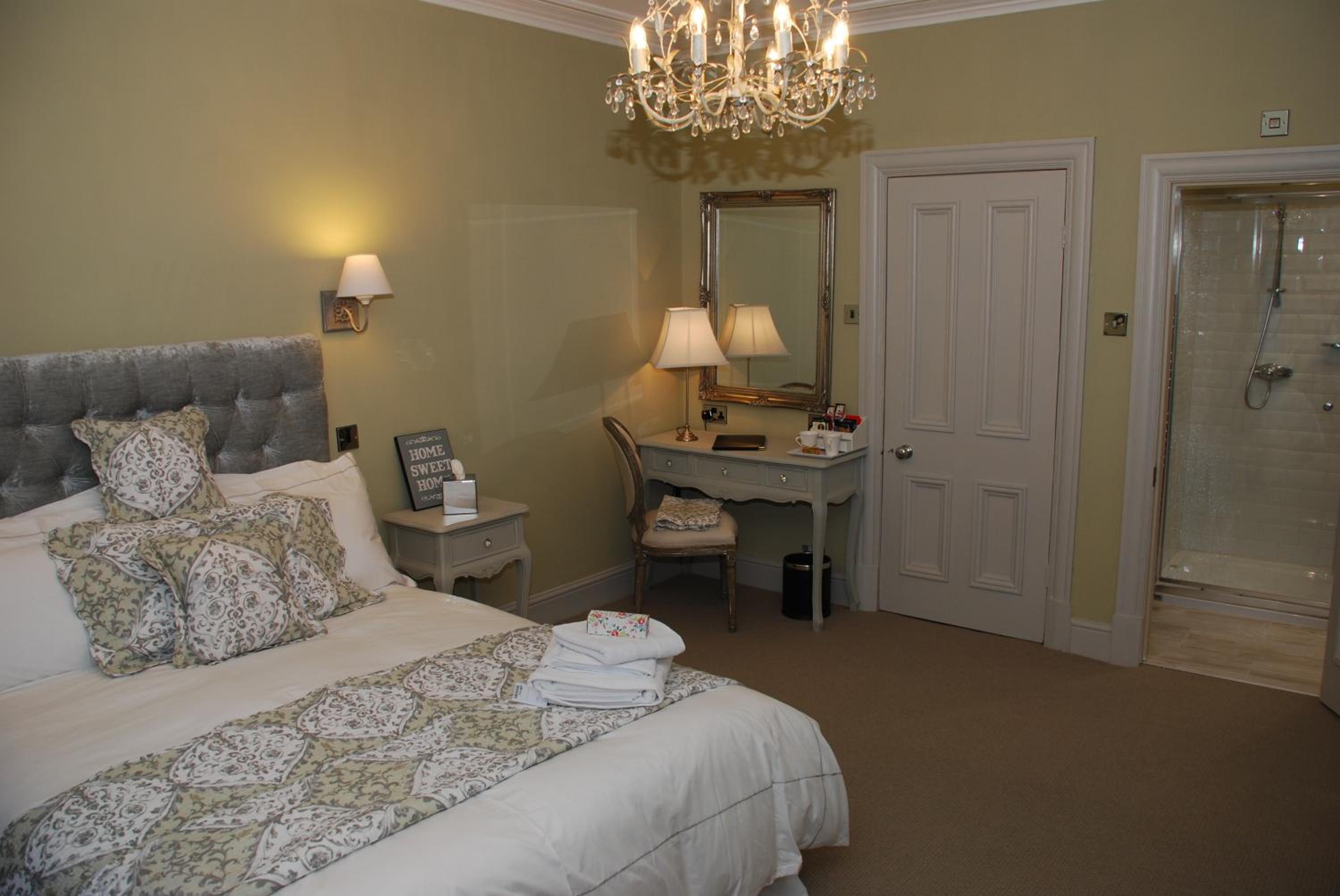 Deluxe King Room photo 2
