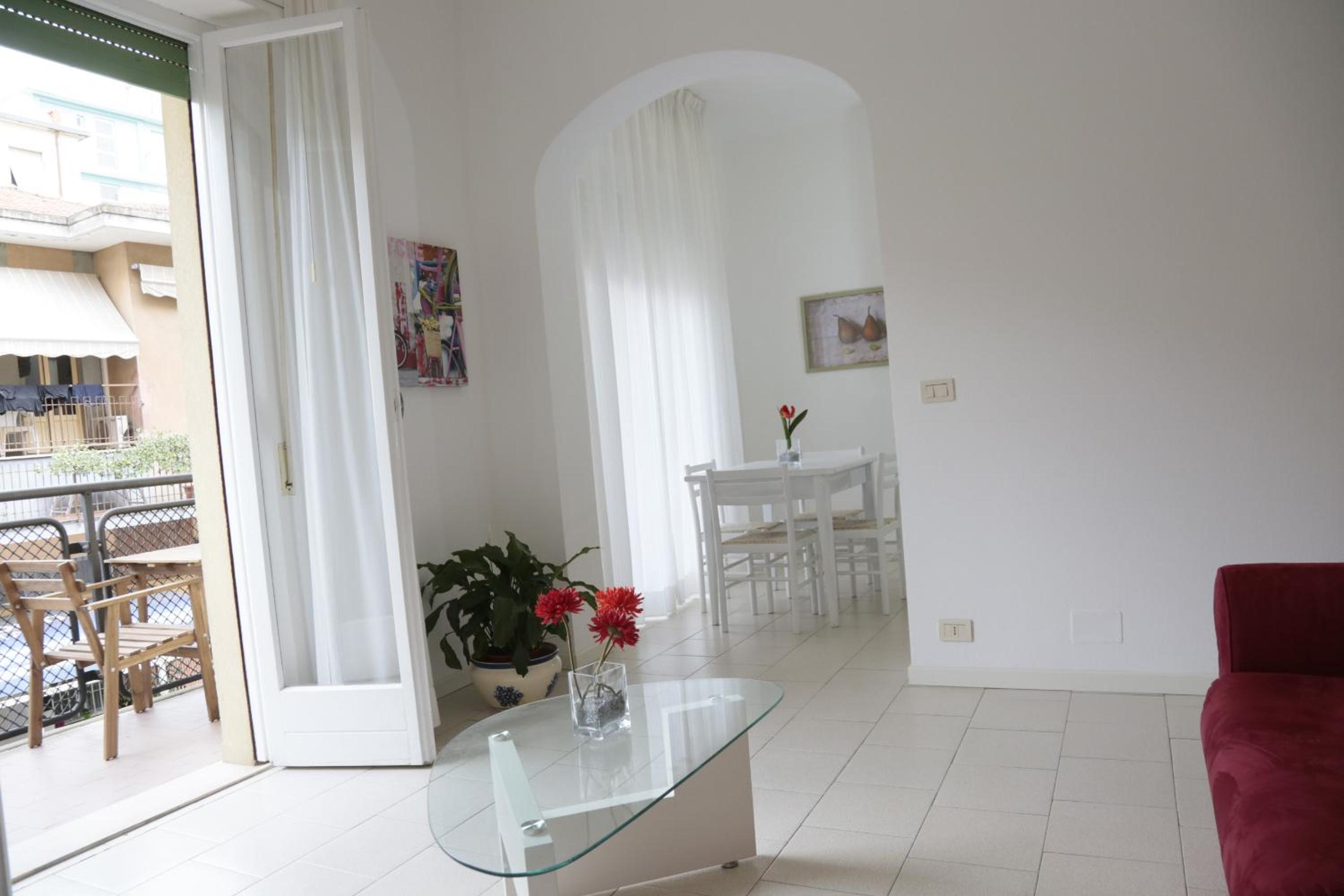 One-Bedroom Apartment with Terrace (5 Adults)