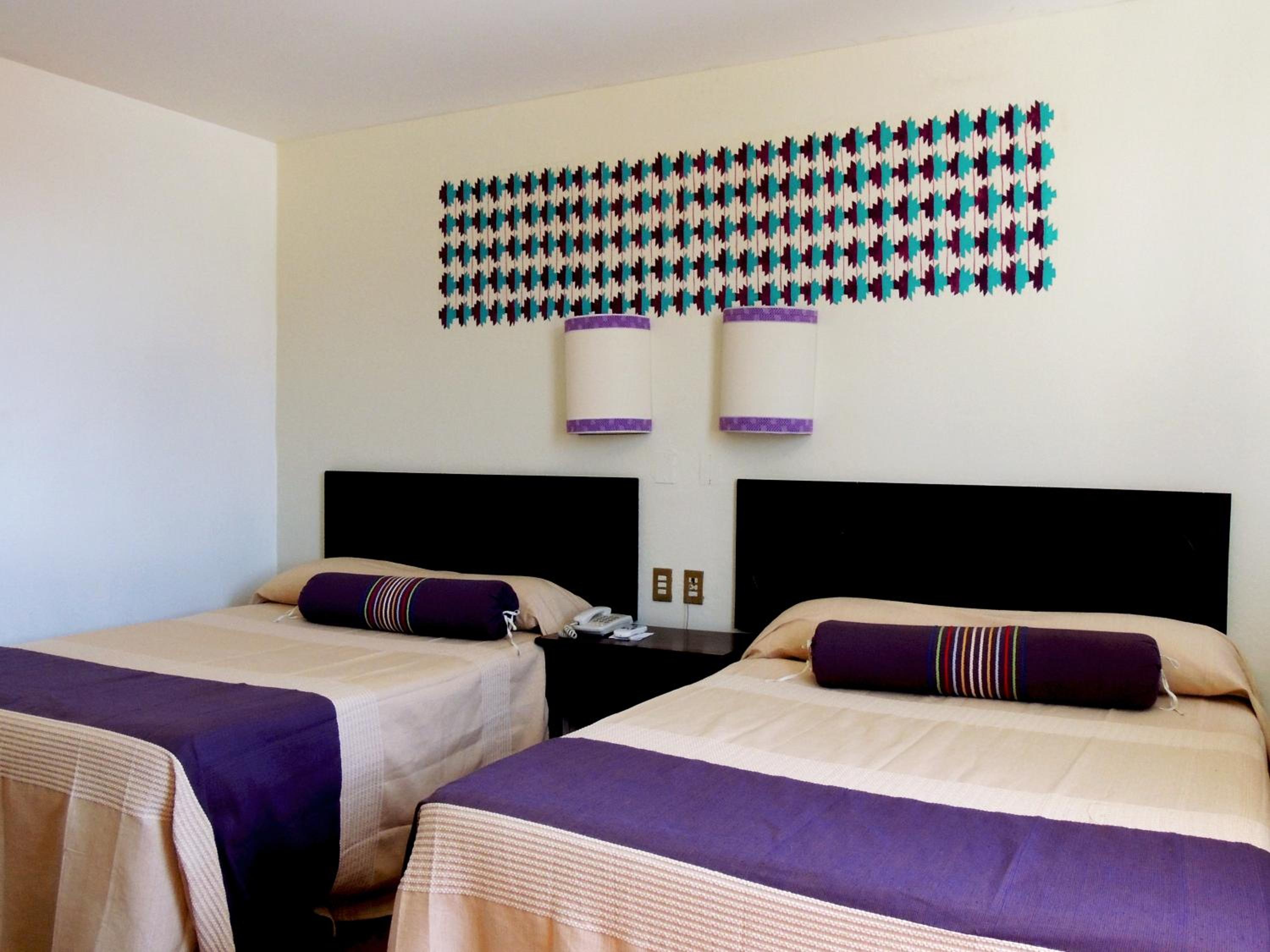 Double Room with Two Double Beds - Photo 9