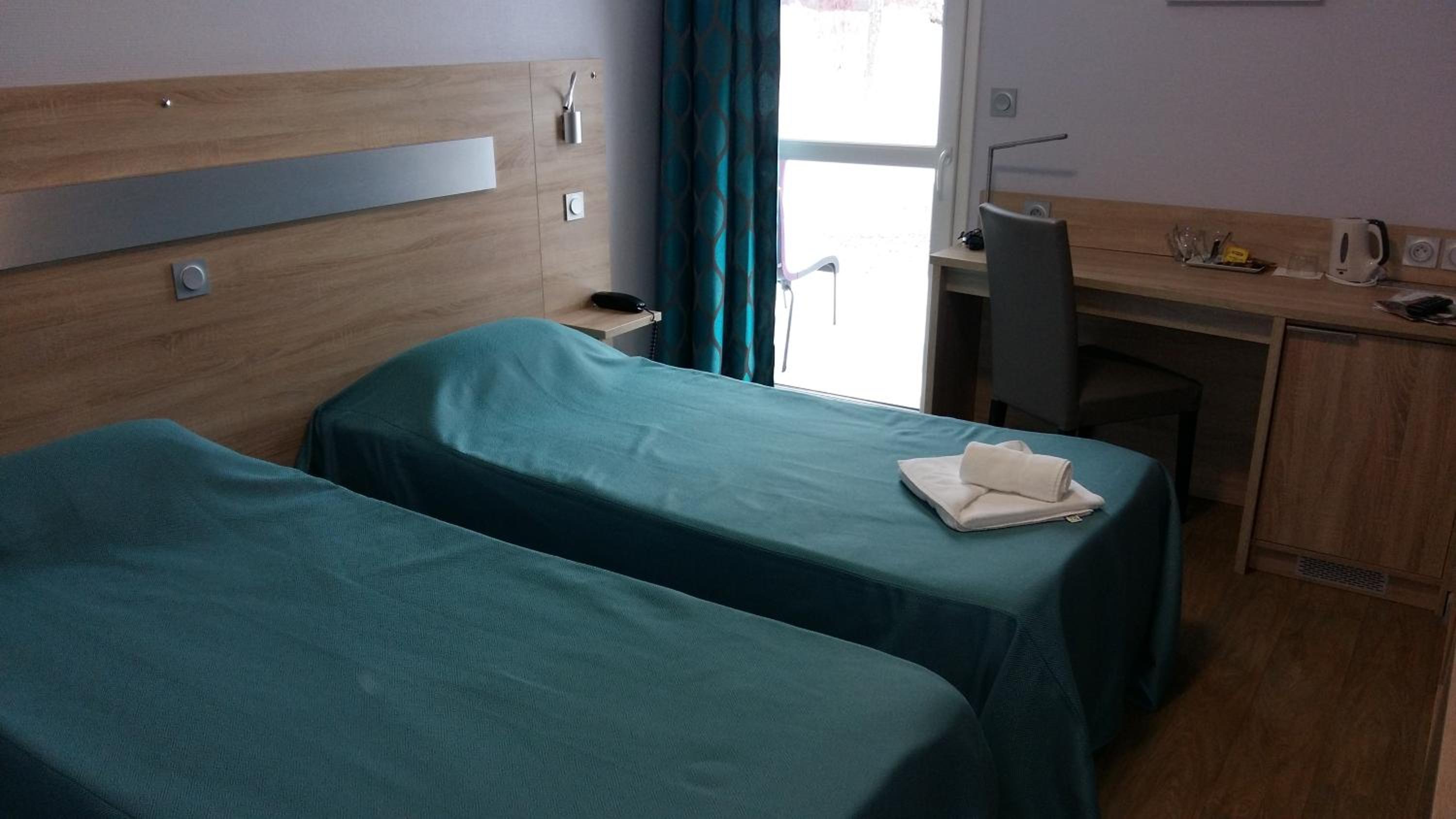 Double or Twin Room photo 2