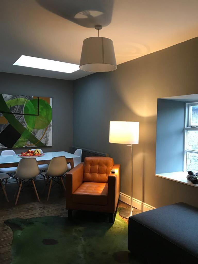 Two-Bedroom Apartment - Photo 3