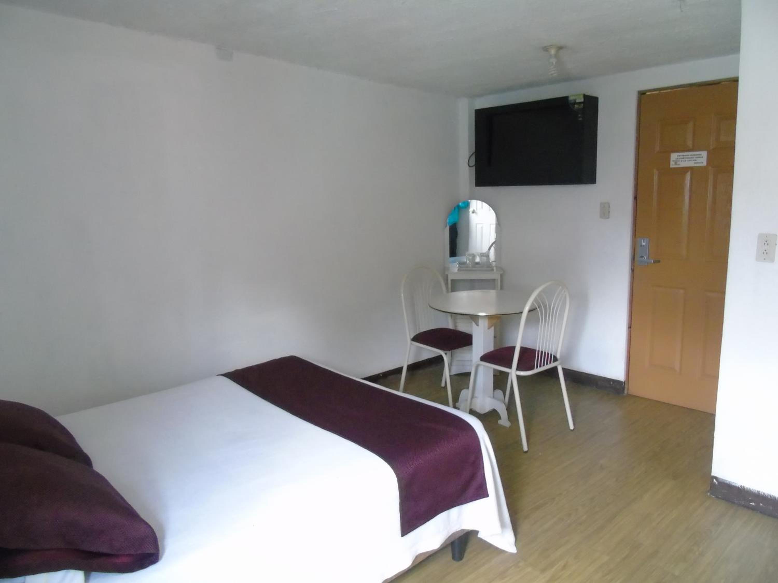 Standard Queen Room photo 1