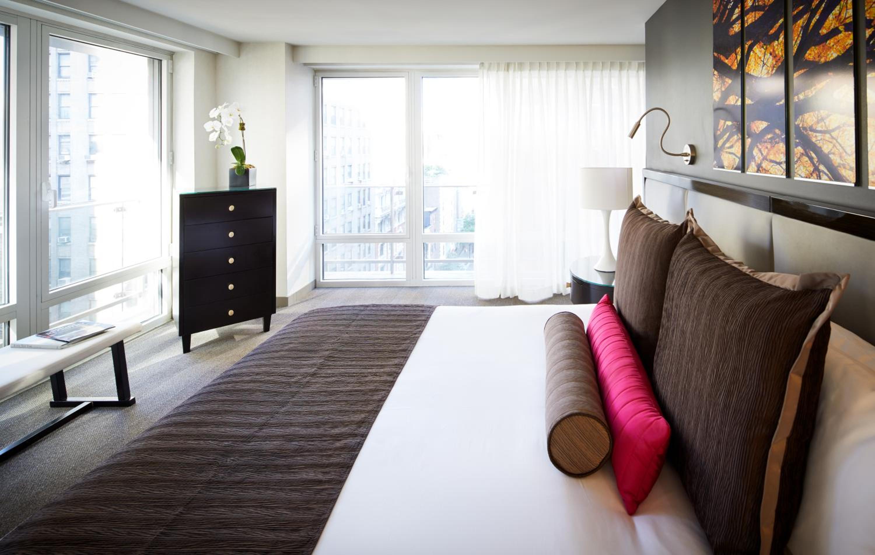 Park Avenue Suite photo 2