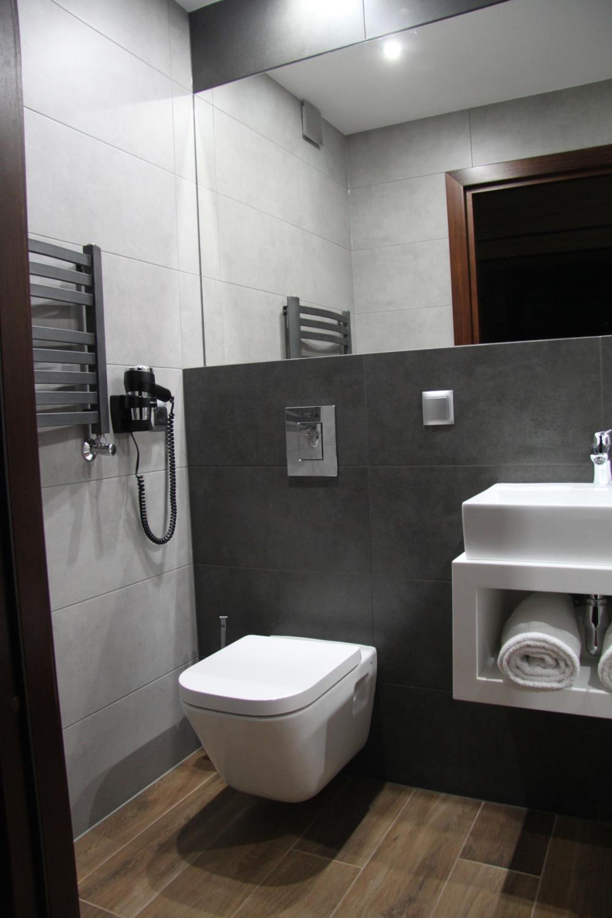 Suite - Photo 6