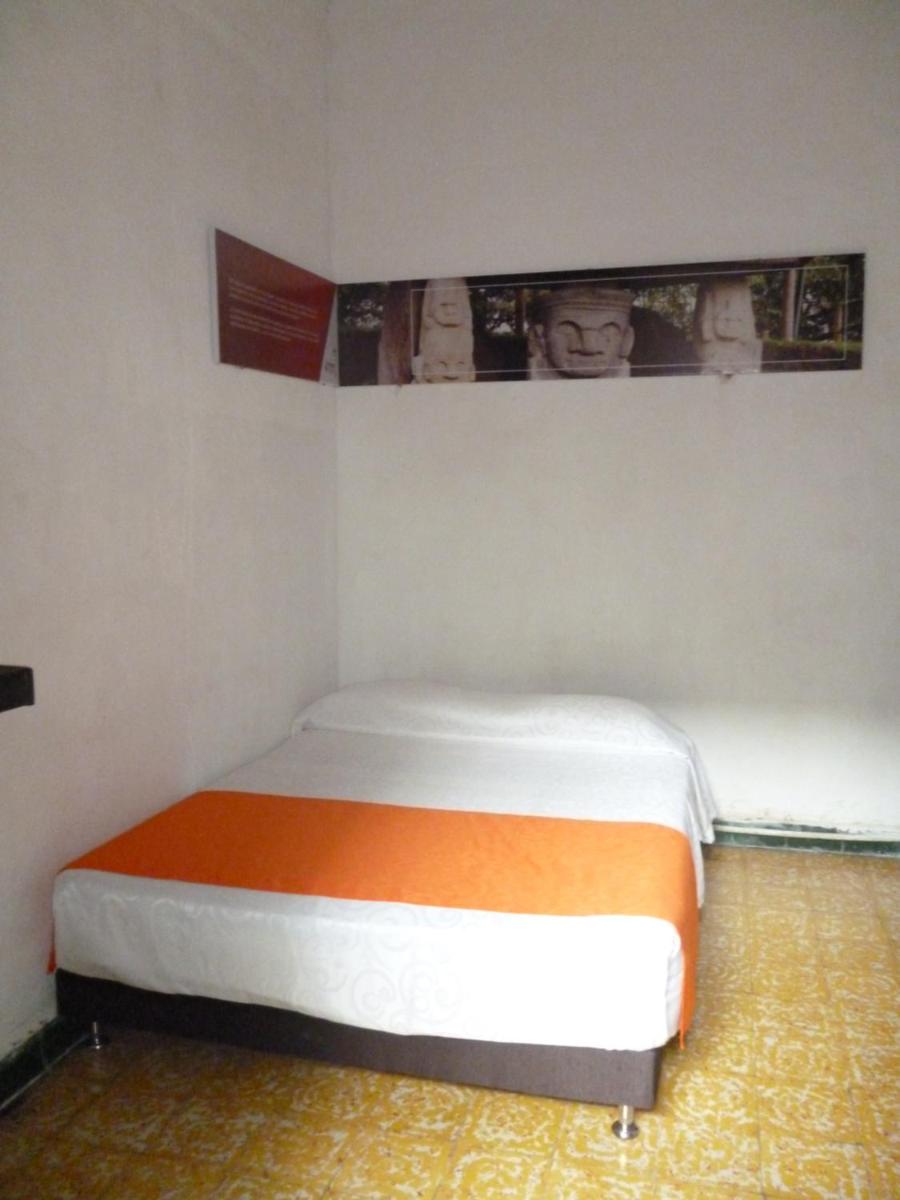 Double Room with Shared Bathroom photo 2