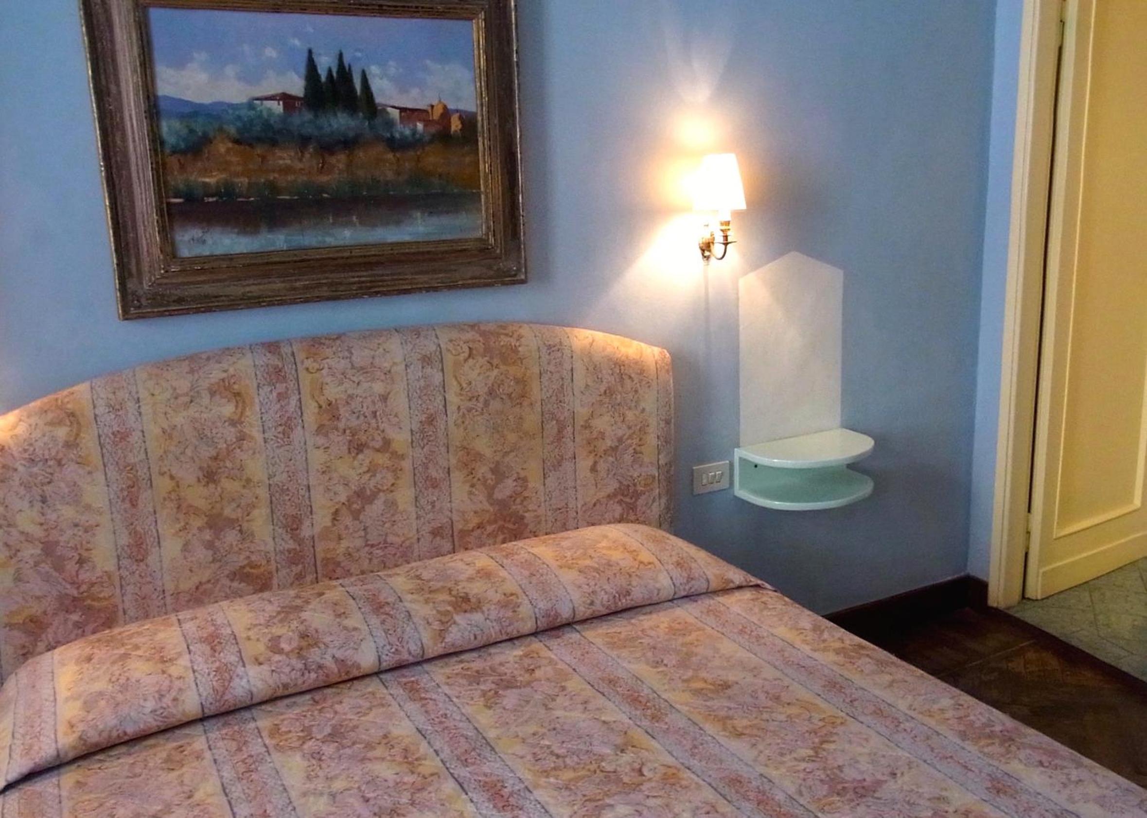 Double Room with Private Bathroom photo 1
