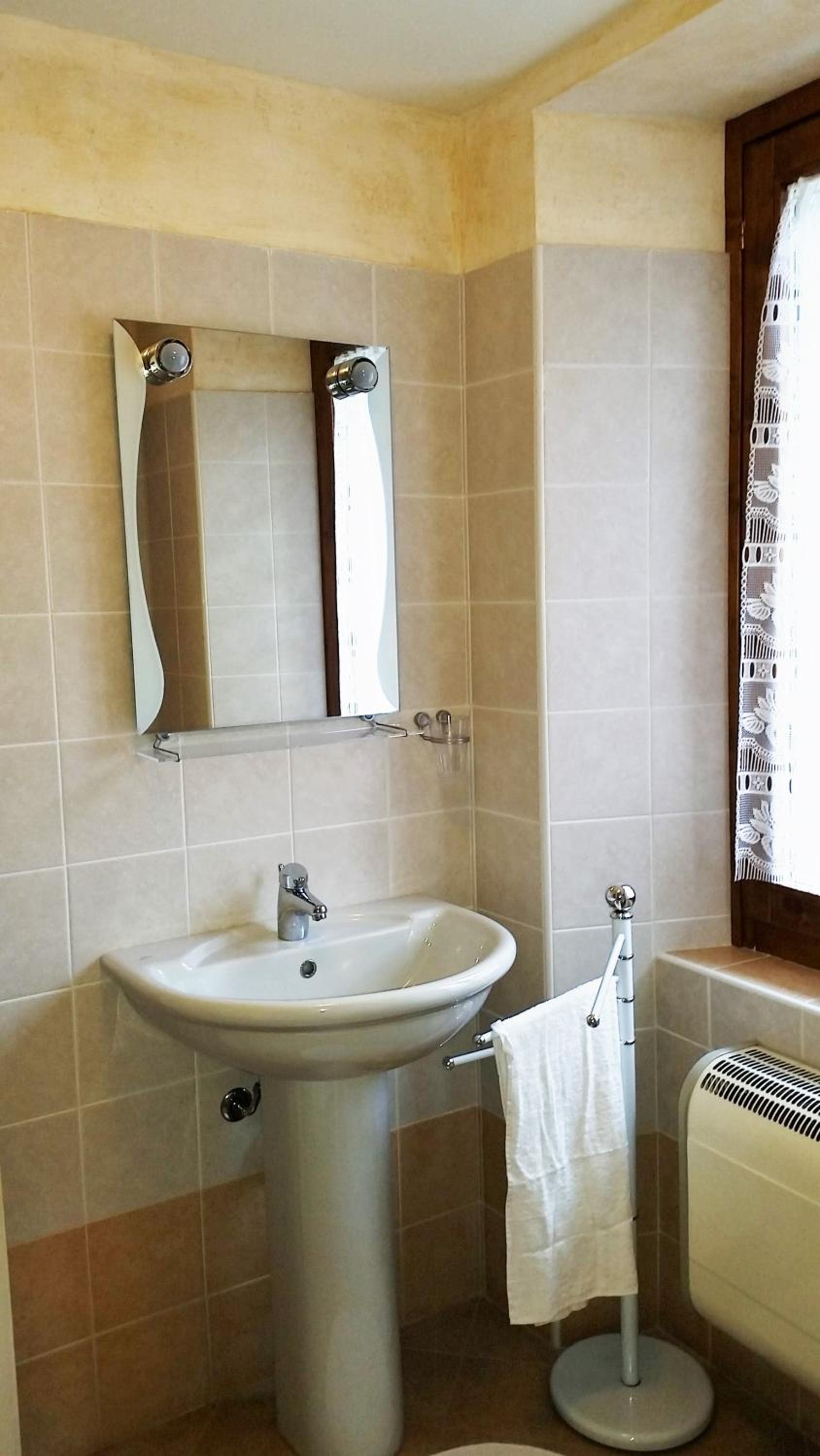 One-Bedroom Apartment - Photo 28