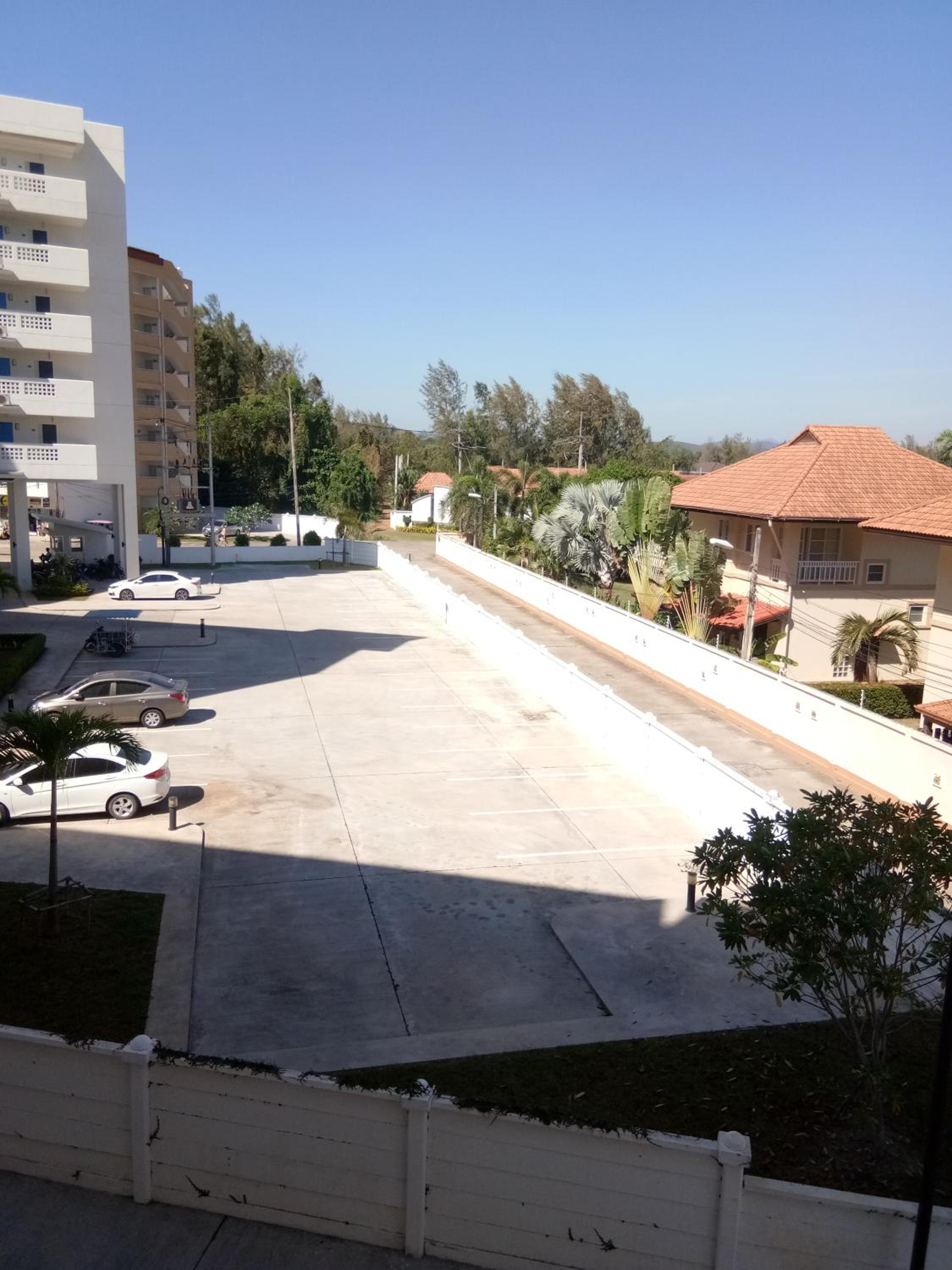 Apartment with Garden View - Photo 4
