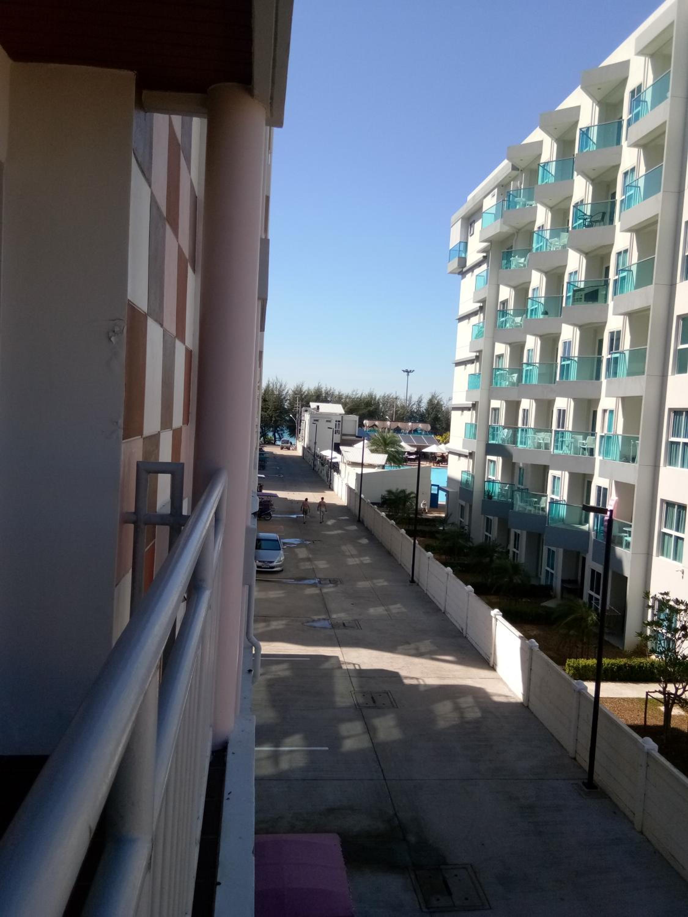 Apartment with Garden View - Photo 8