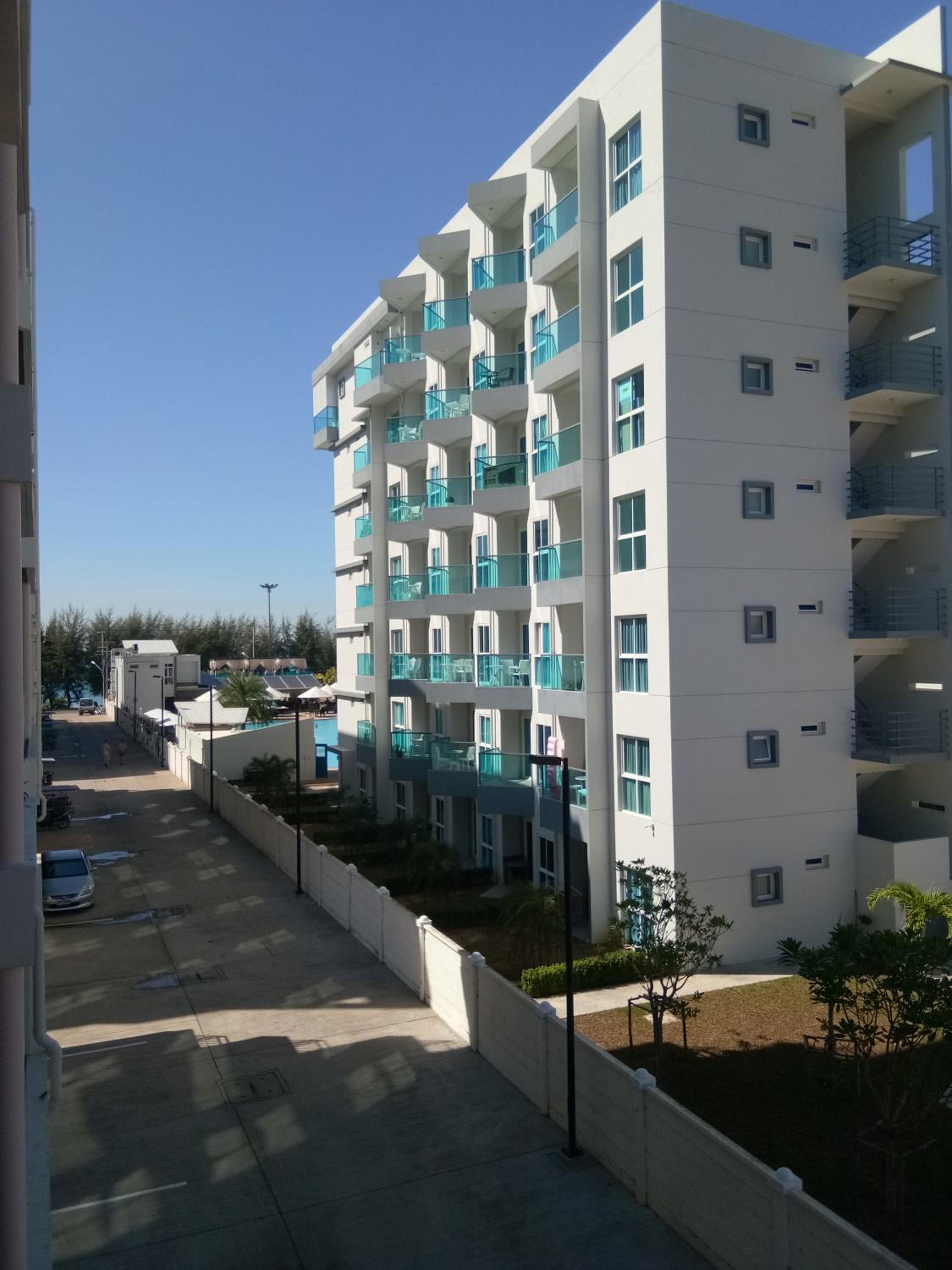 Apartment with Garden View - Photo 9