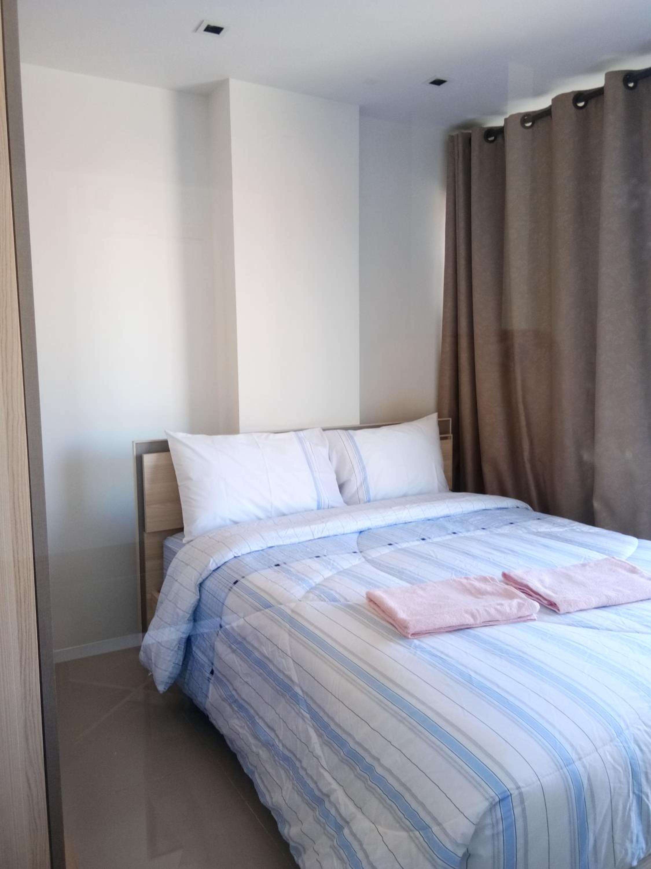 Apartment with Garden View - Photo 12