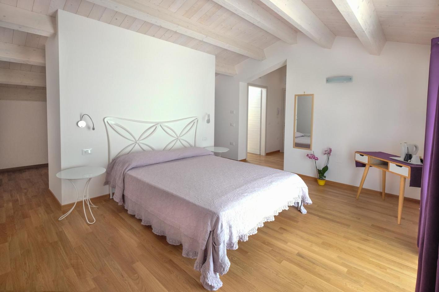 Double Room with Terrace - Photo 1