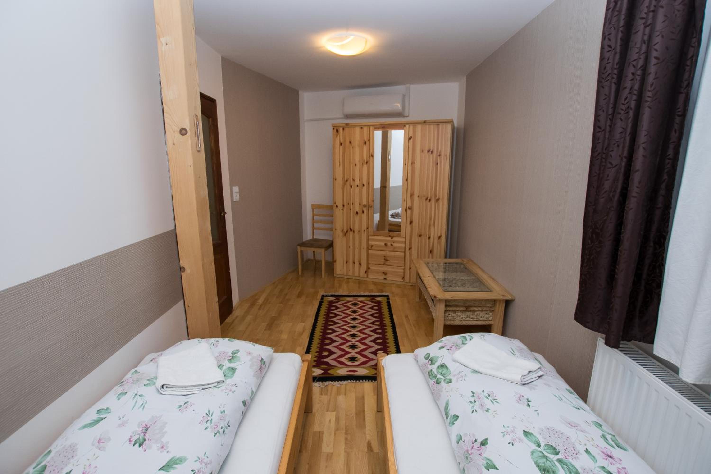 Twin Room with Garden View - Photo 2