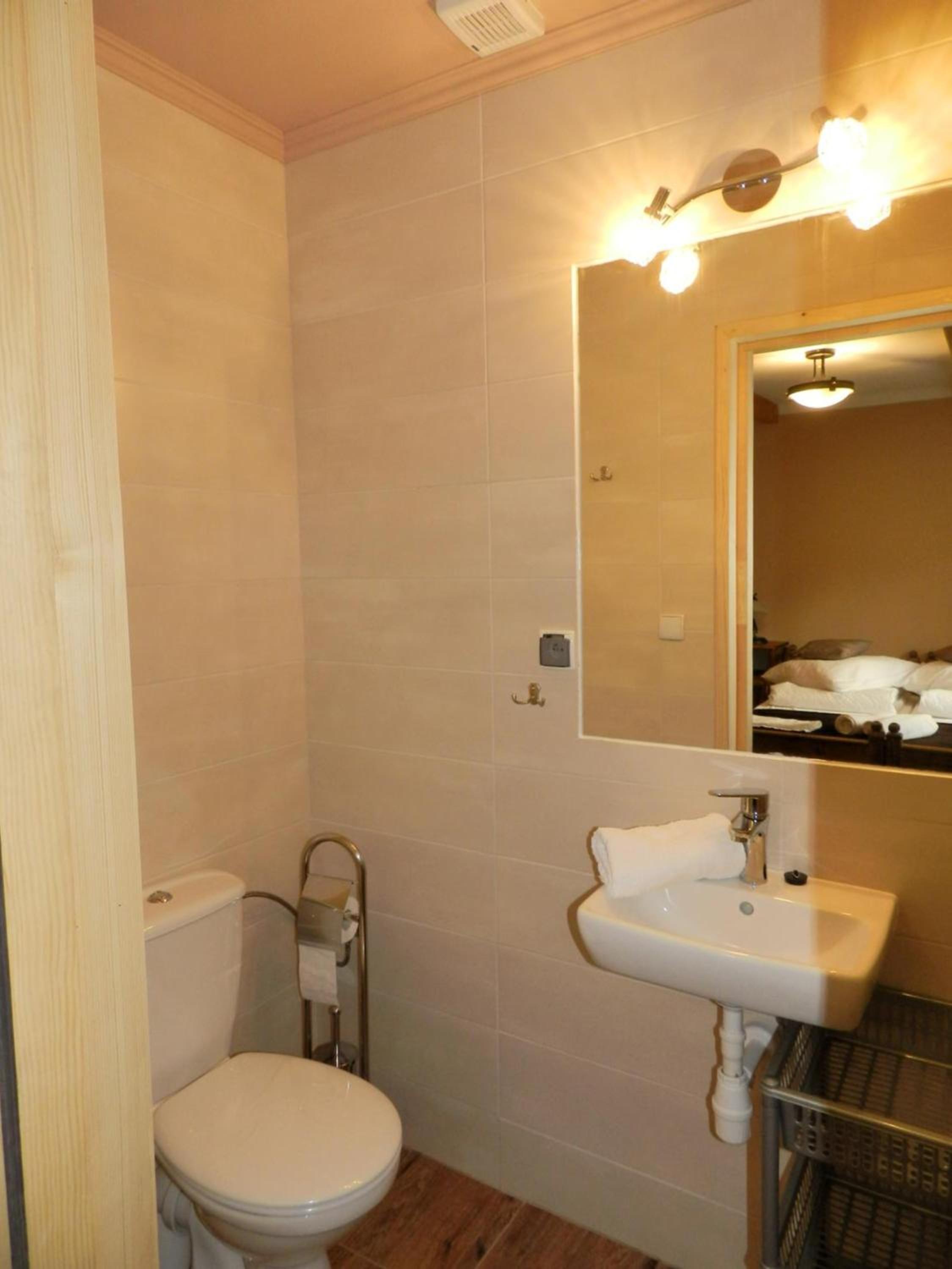 One-Bedroom Apartment photo 2