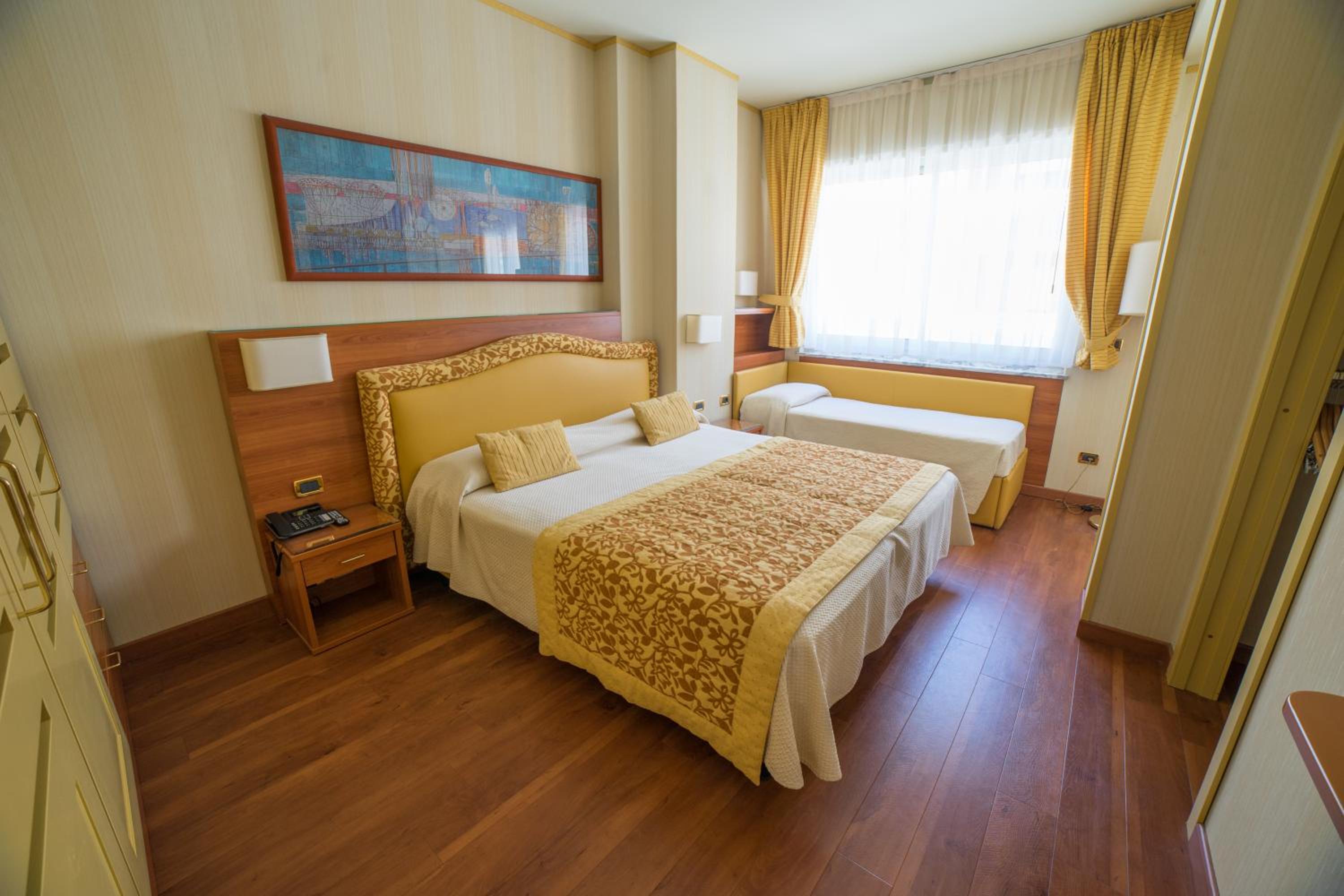 Superior Triple Room - Photo 3