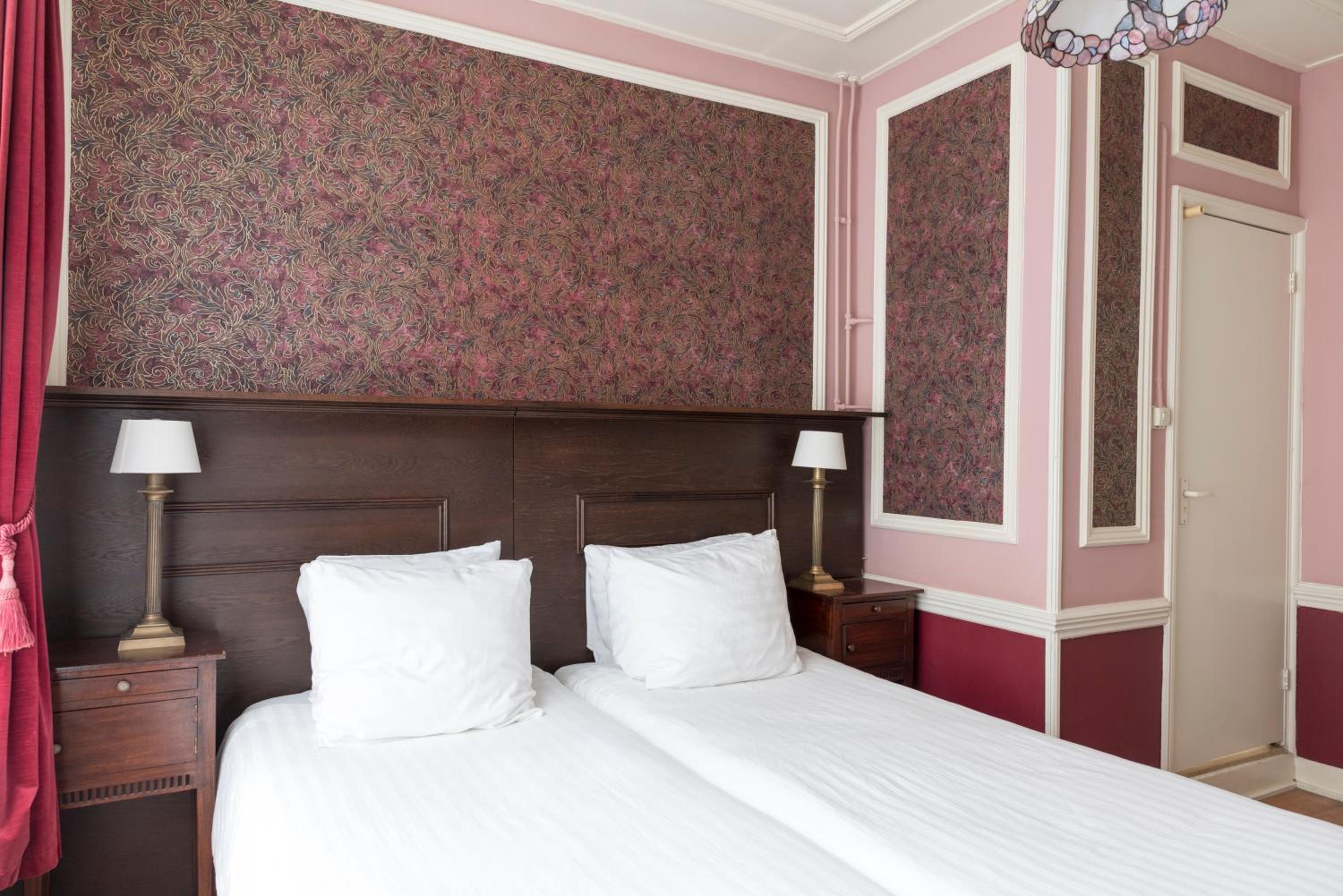 Twin Room - Photo 14